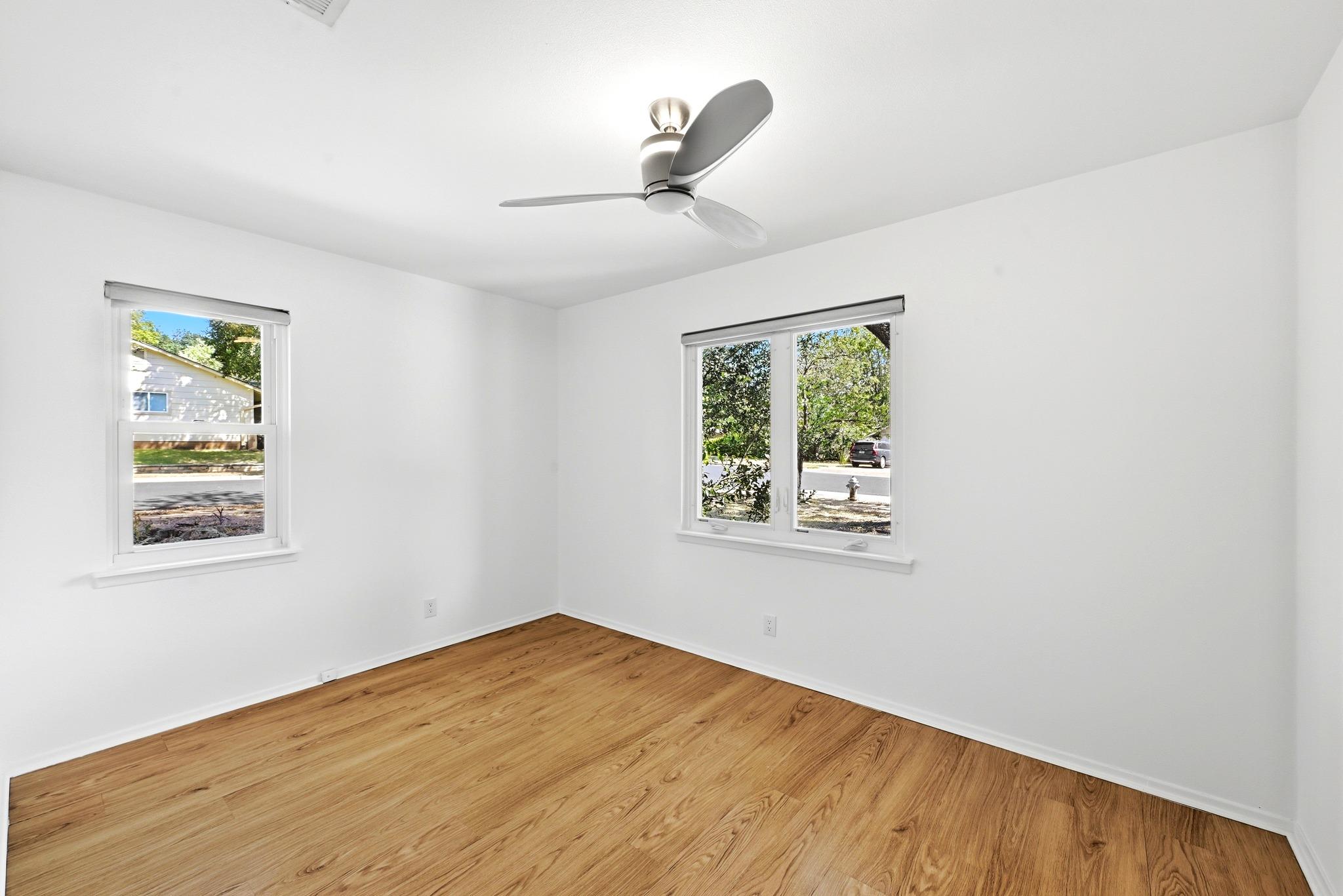 905 Emerald Wood Dr Property Photo 23