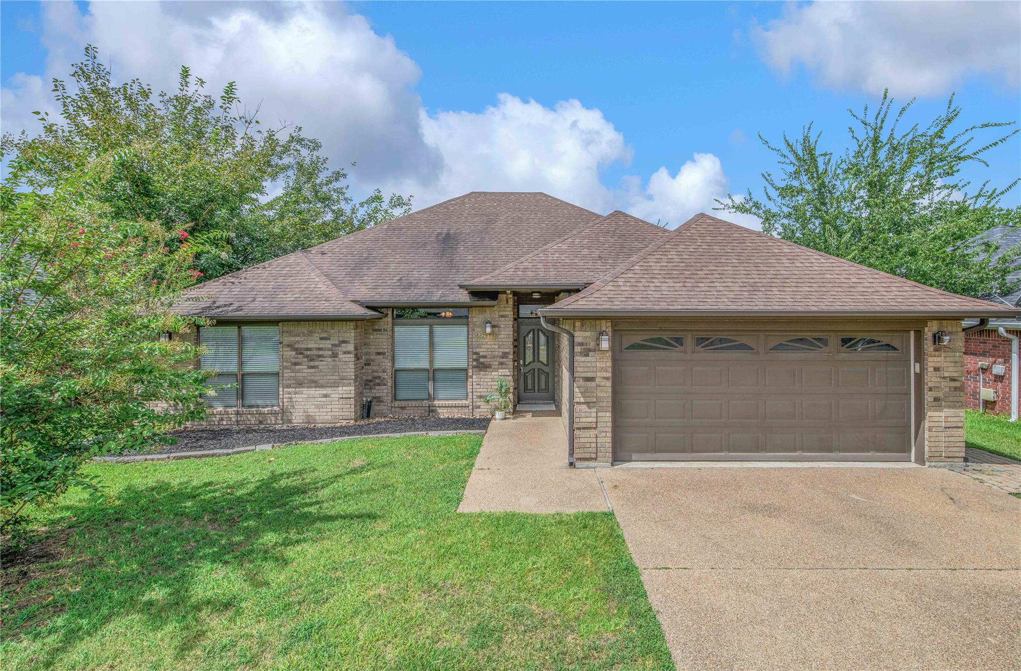 2810 Rayado Ct N Property Photo 1