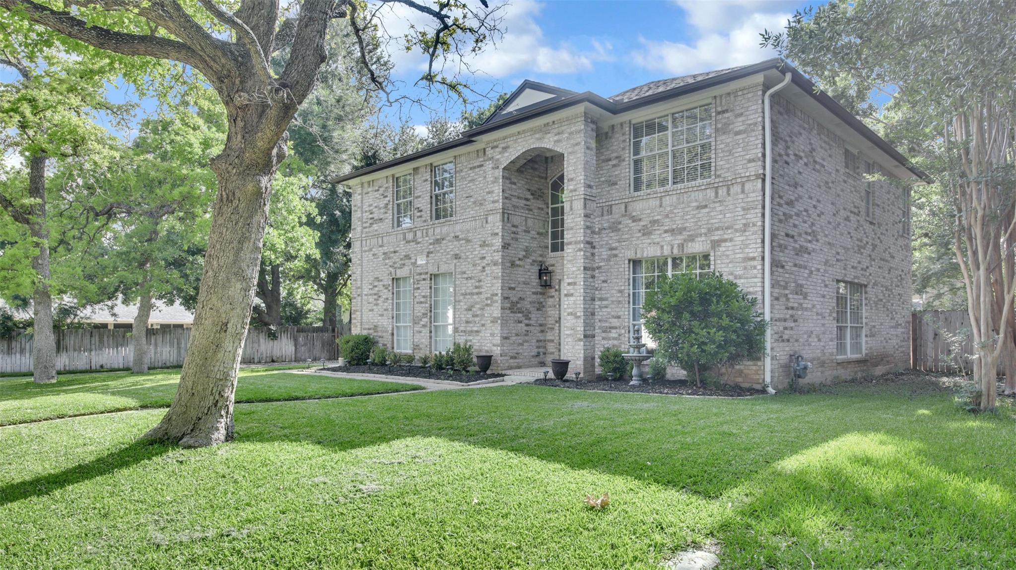 3504 Ashmere LOOP