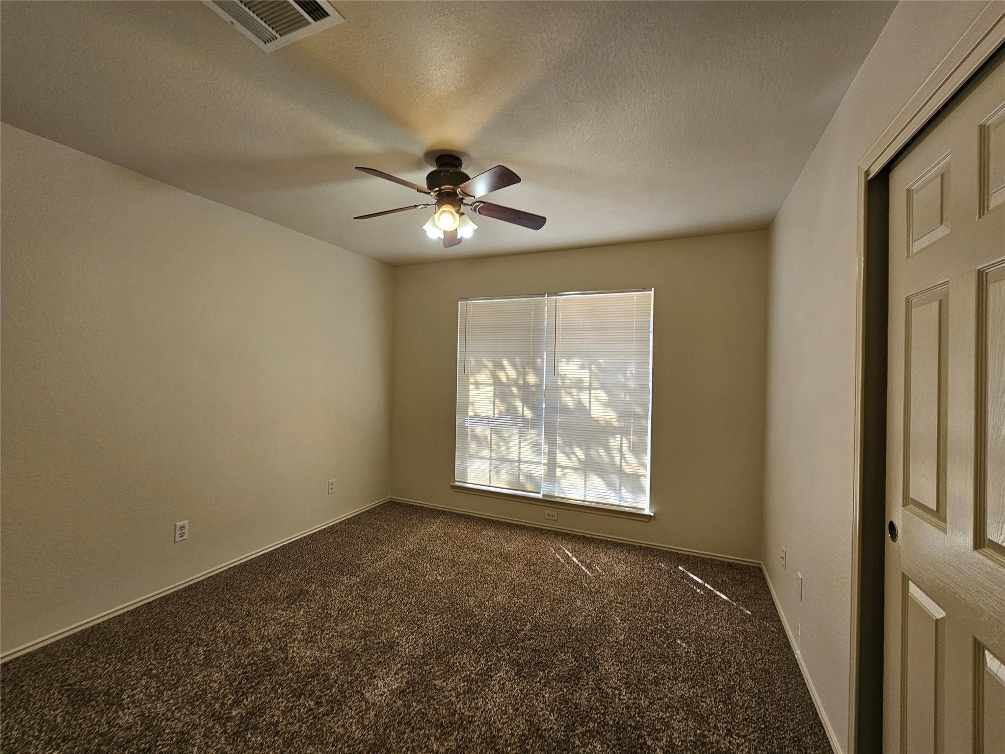 705 Settlement St Property Photo 9