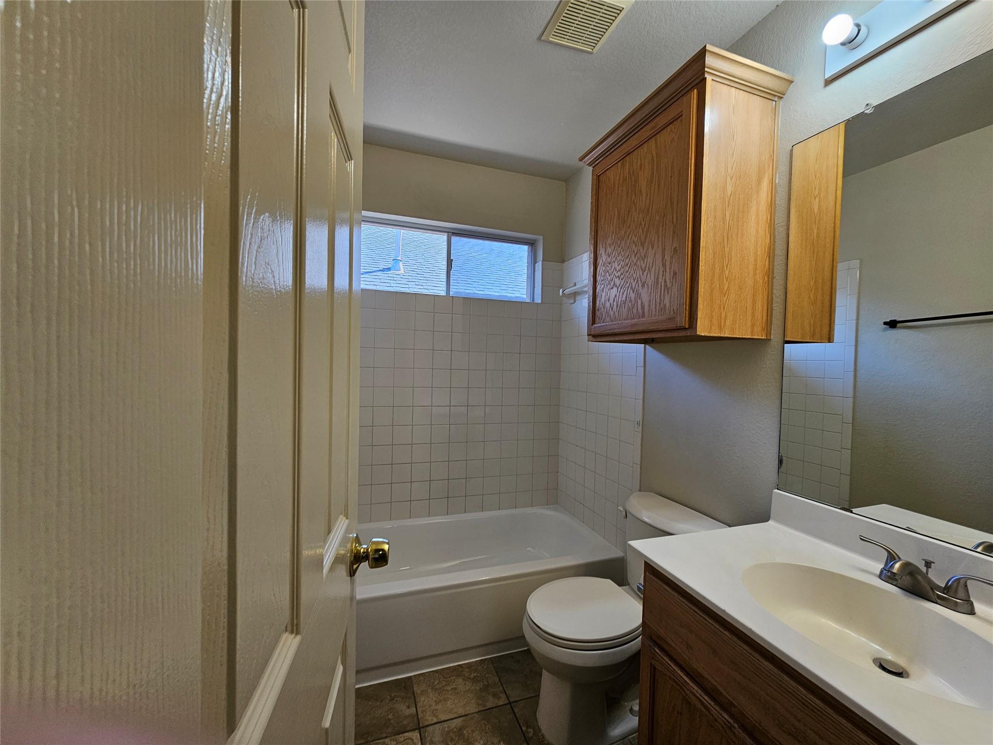 705 Settlement St Property Photo 10