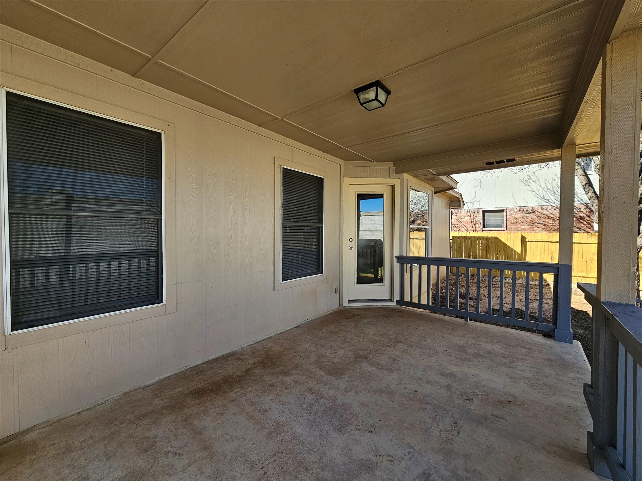 705 Settlement St Property Photo 12