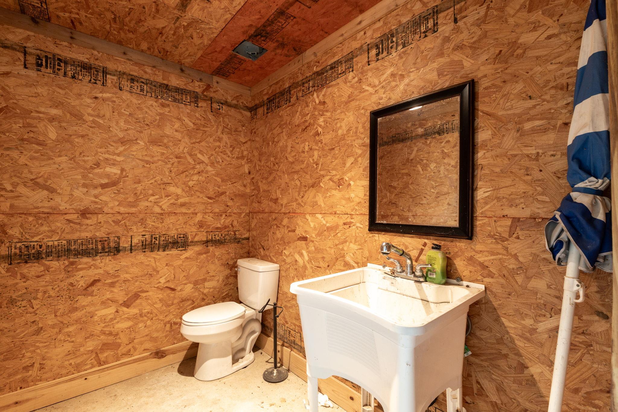 1215 Private Road 7039 None Property Photo 32