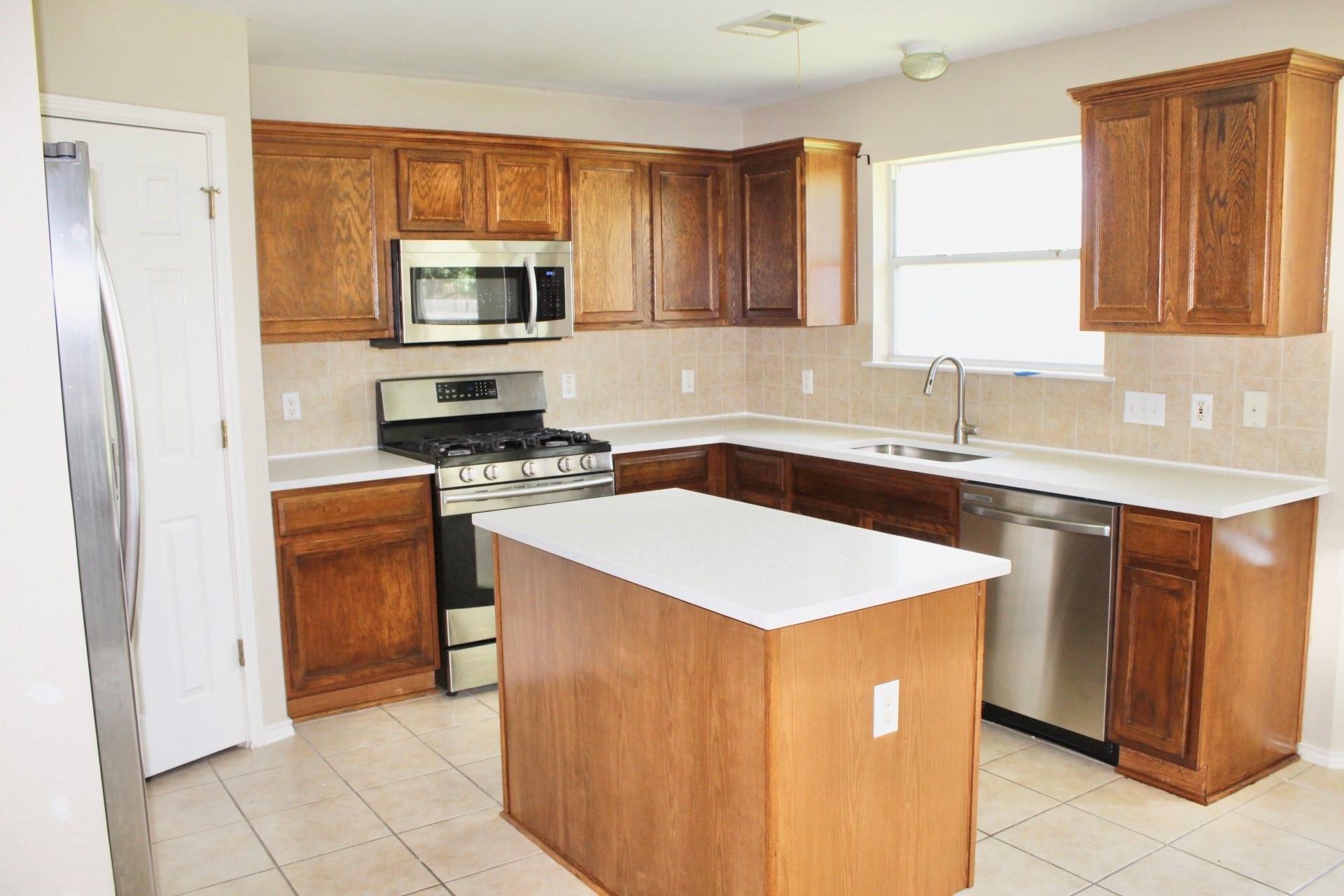 14704 La Llorona Ln Property Photo 5
