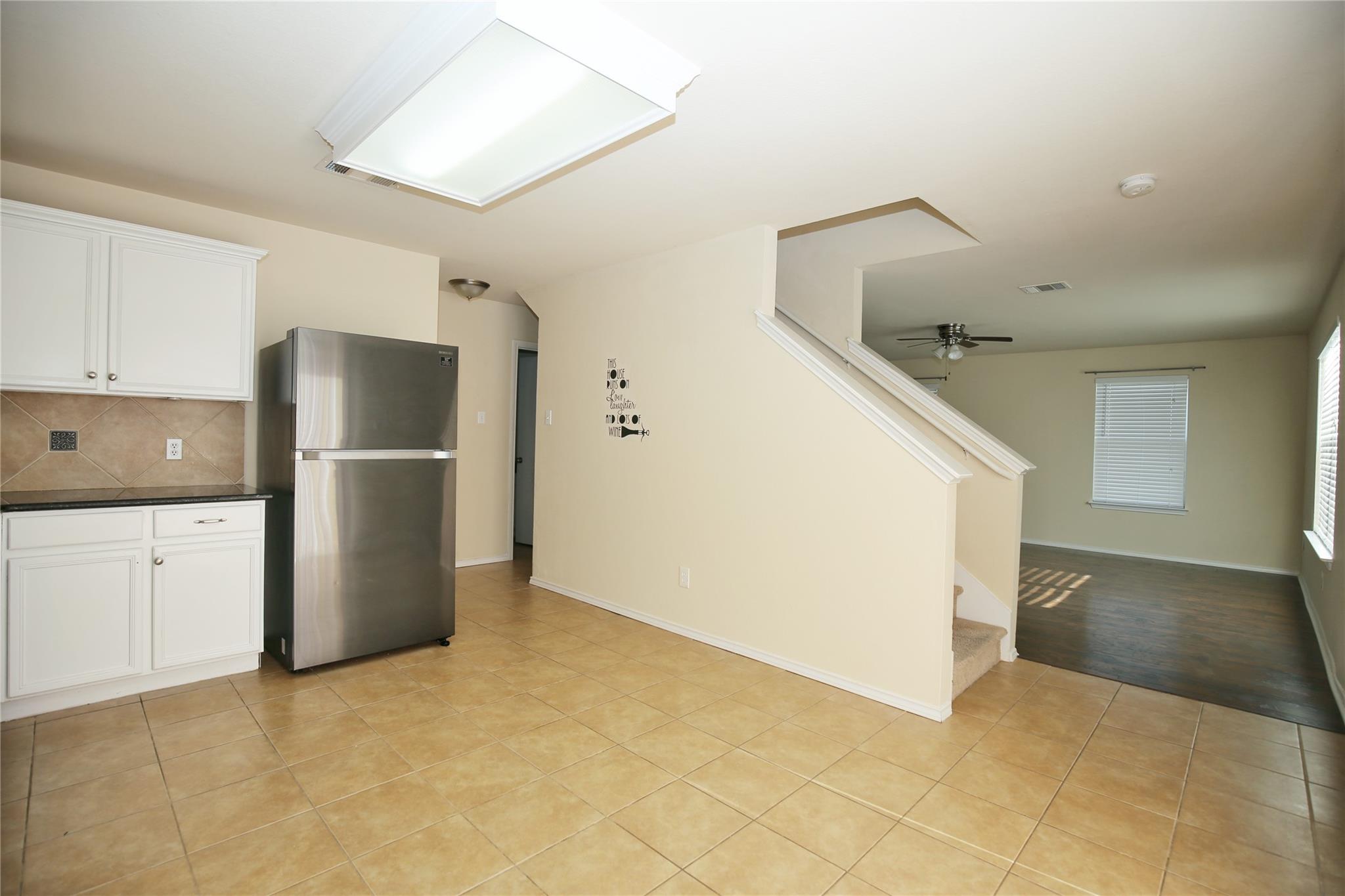 213 Rim Rock Dr Property Photo 8