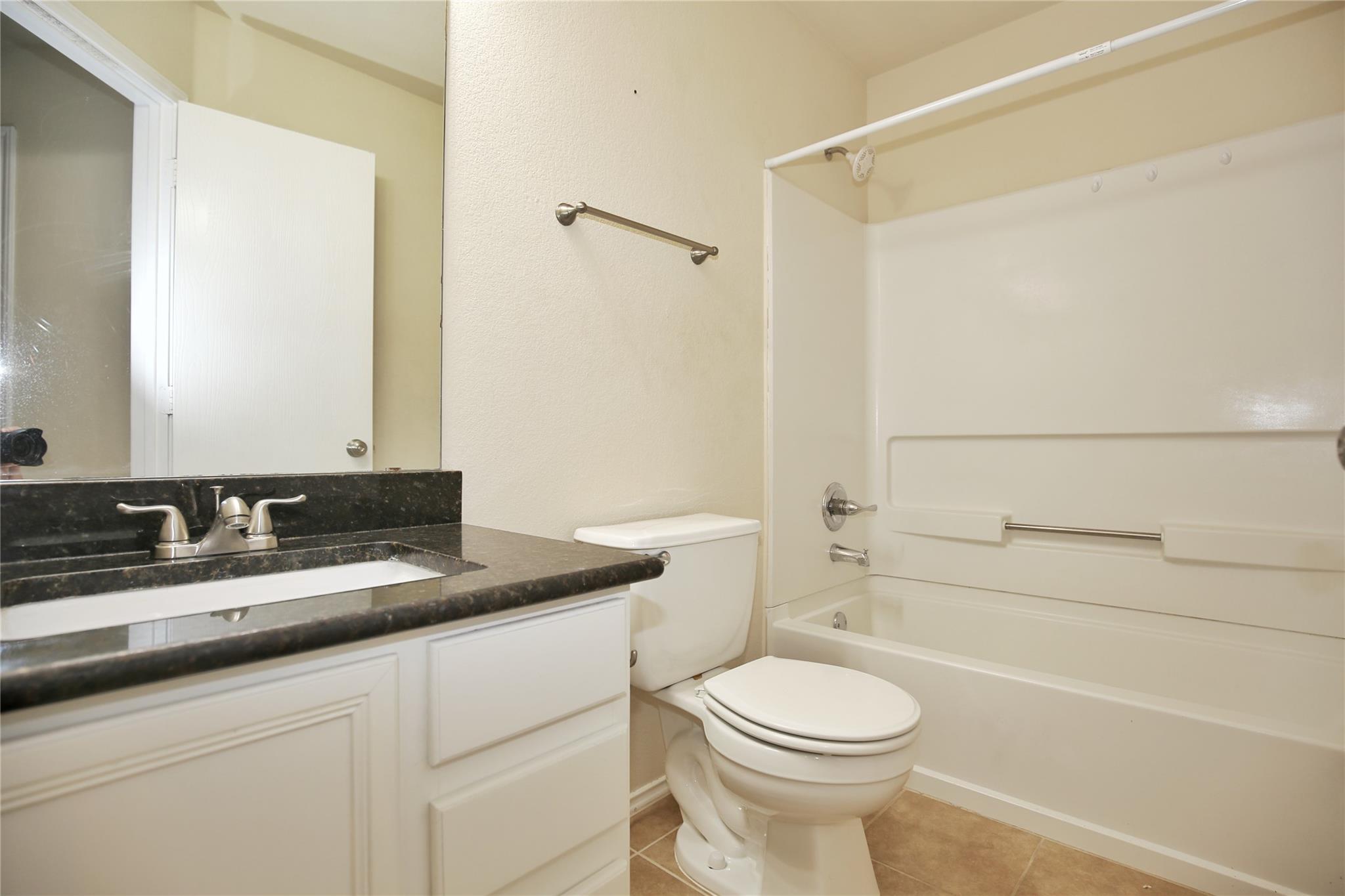 213 Rim Rock Dr Property Photo 18
