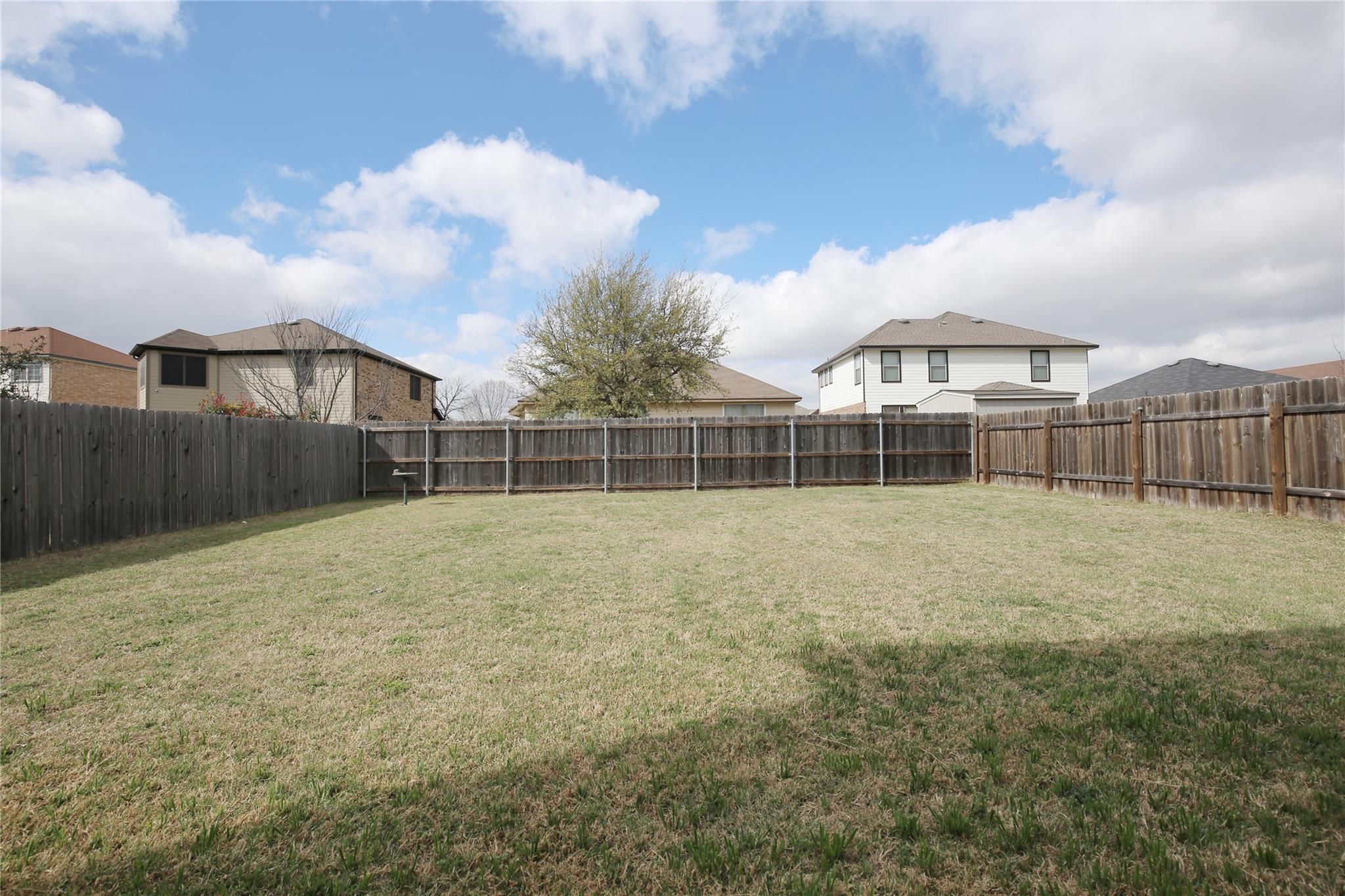 213 Rim Rock Dr Property Photo 19