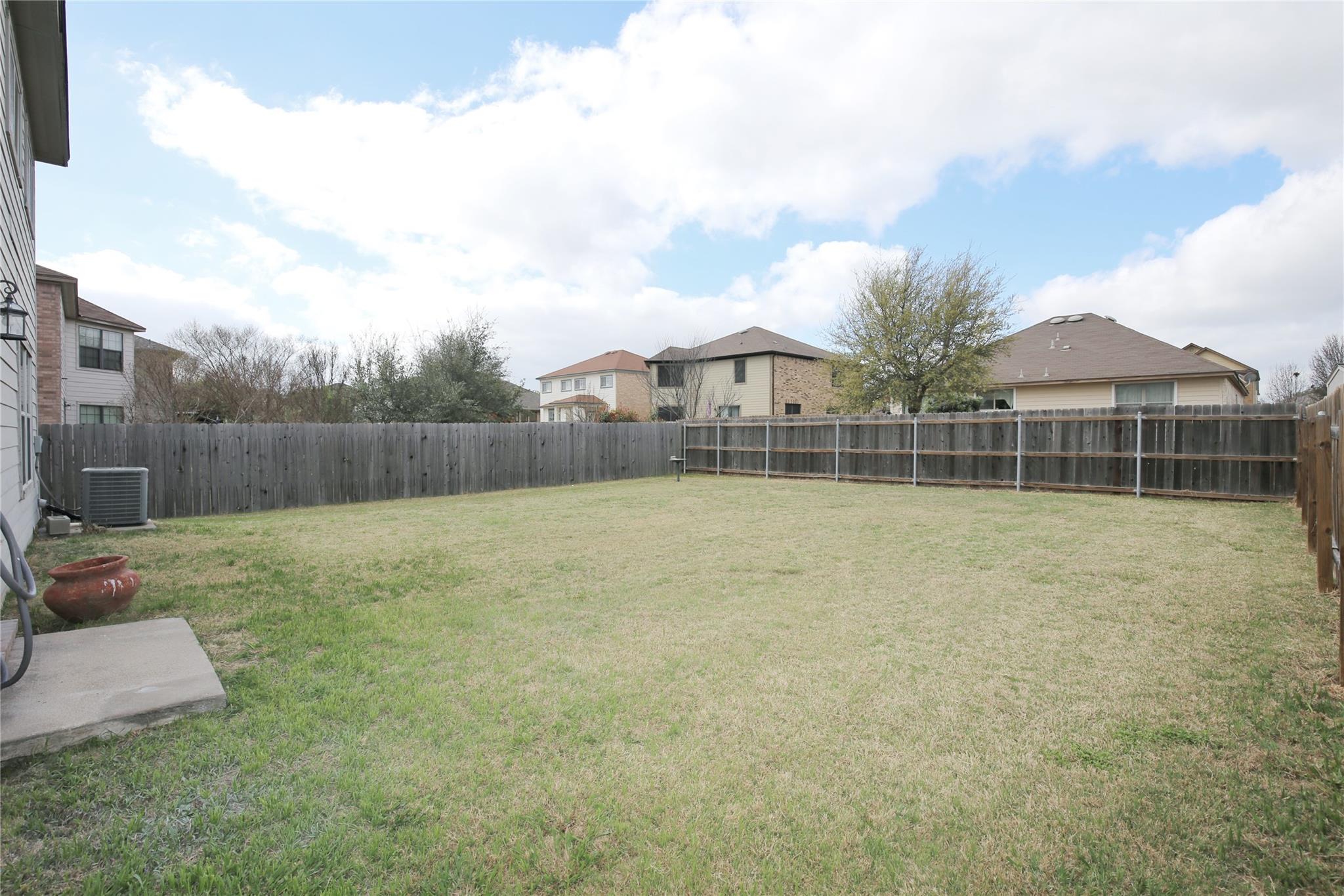 213 Rim Rock Dr Property Photo 20