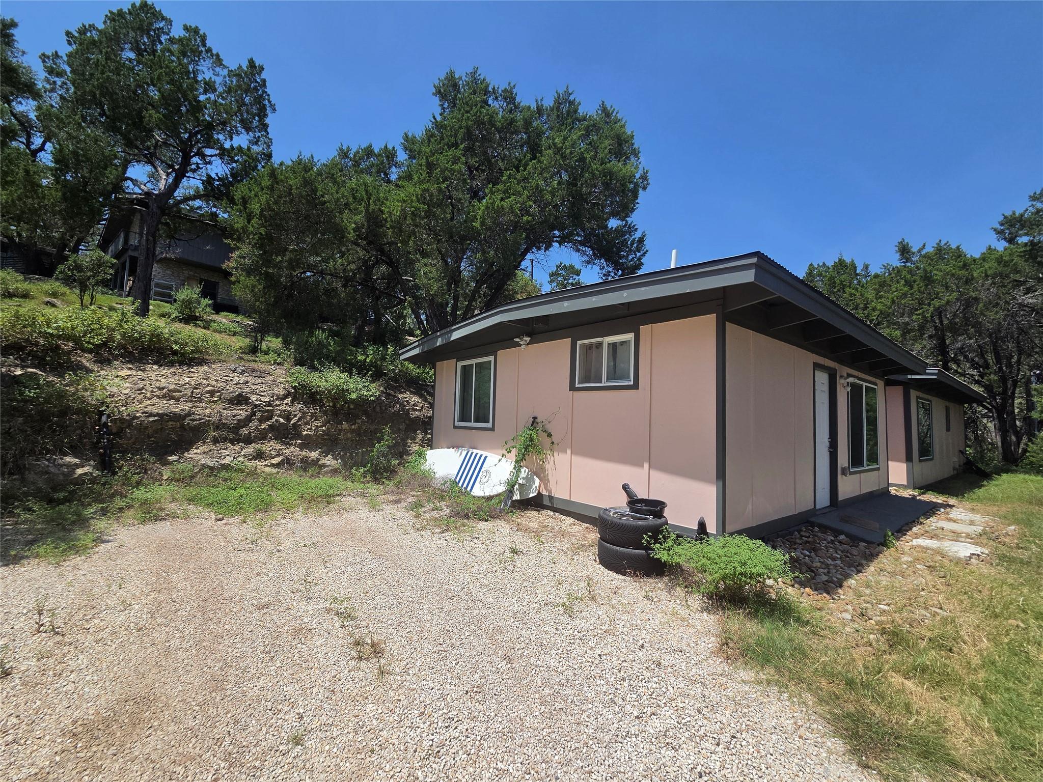 1106 The High Rd #b Property Photo 8