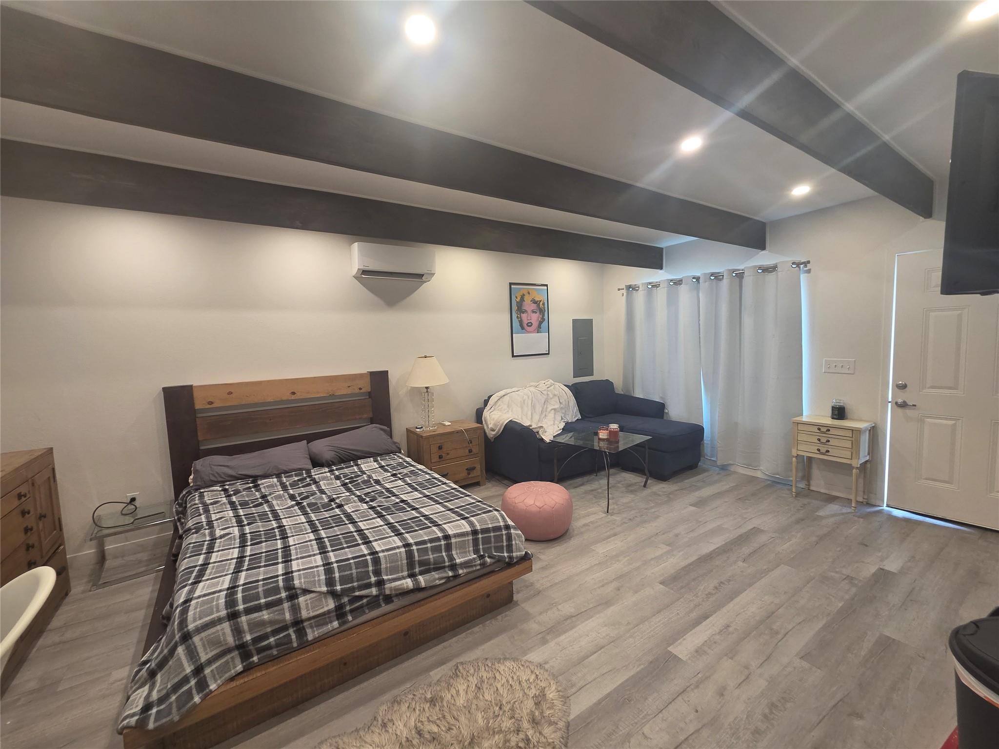 1106 The High Rd #b Property Photo 9