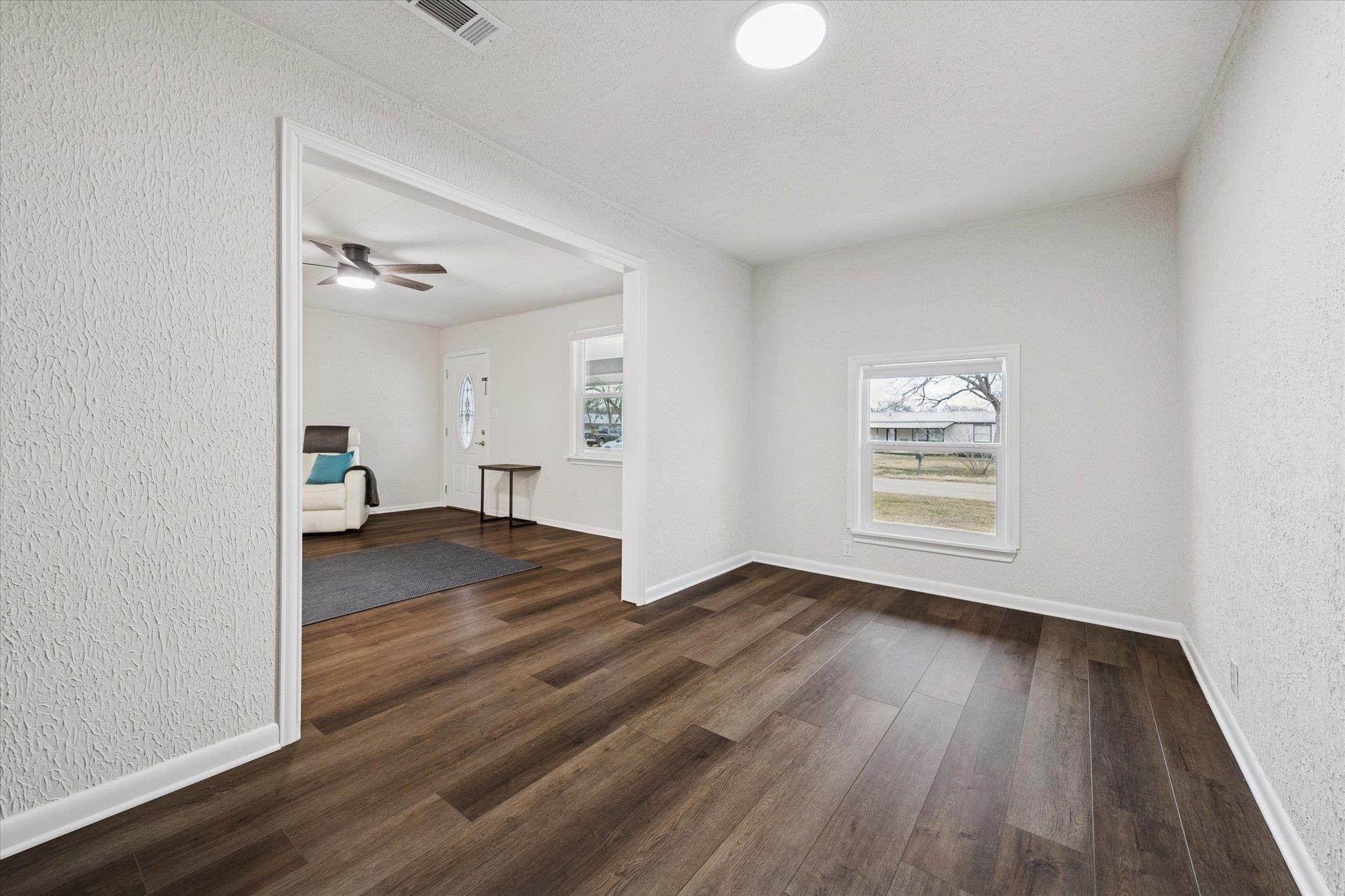 210 Fallwell St Property Photo 13