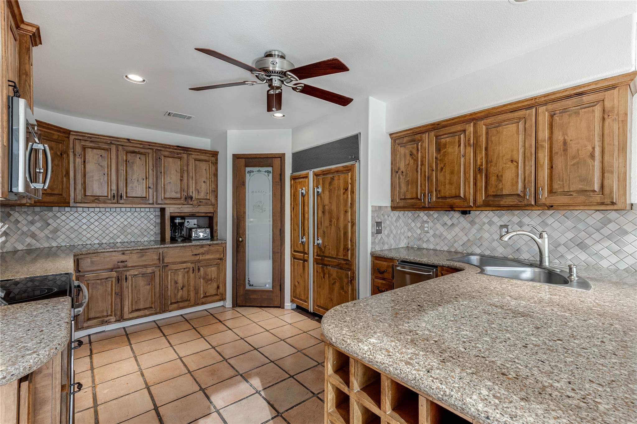 1078 Hillside Vw Property Photo 12