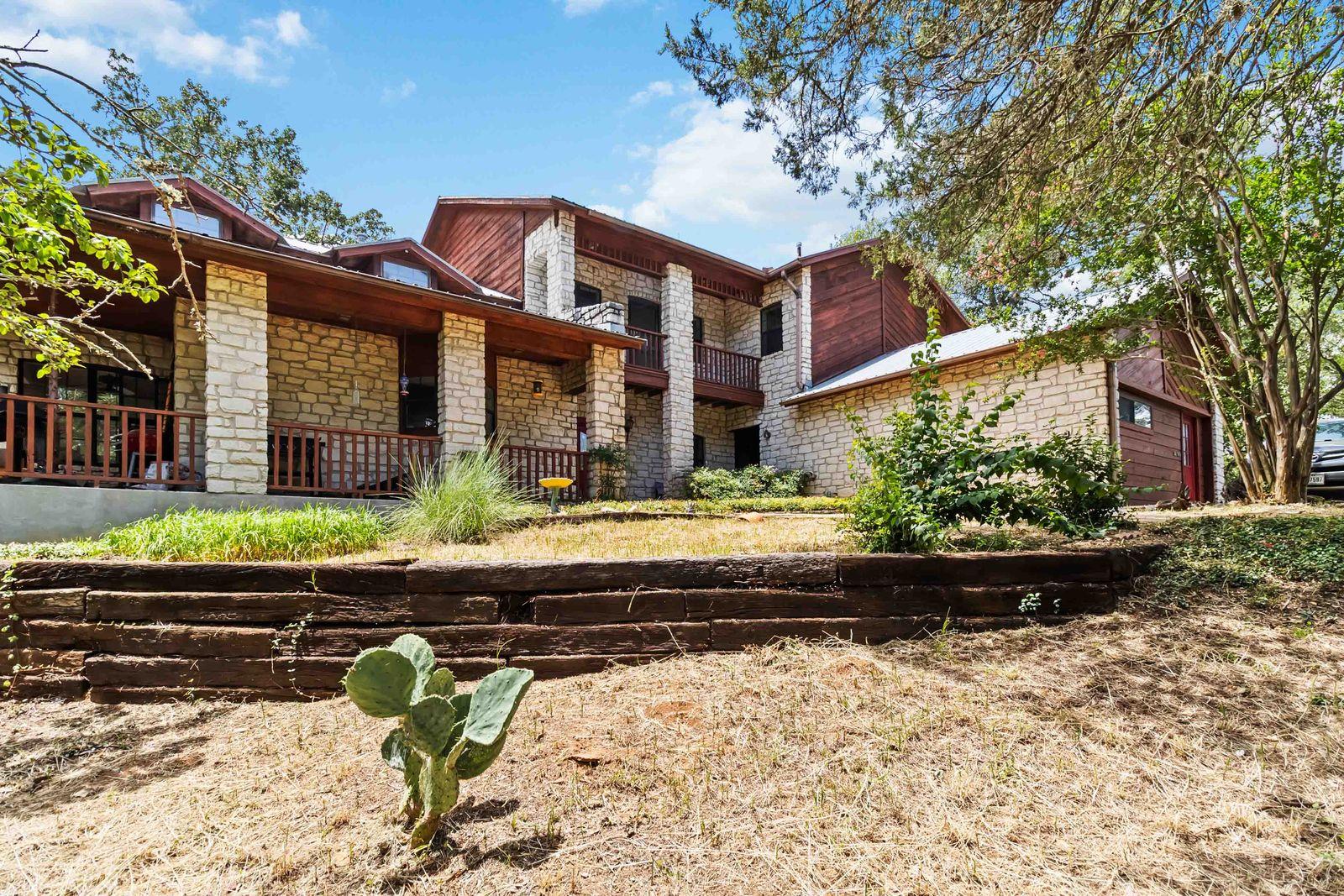 214 Laura Ln Property Photo 1