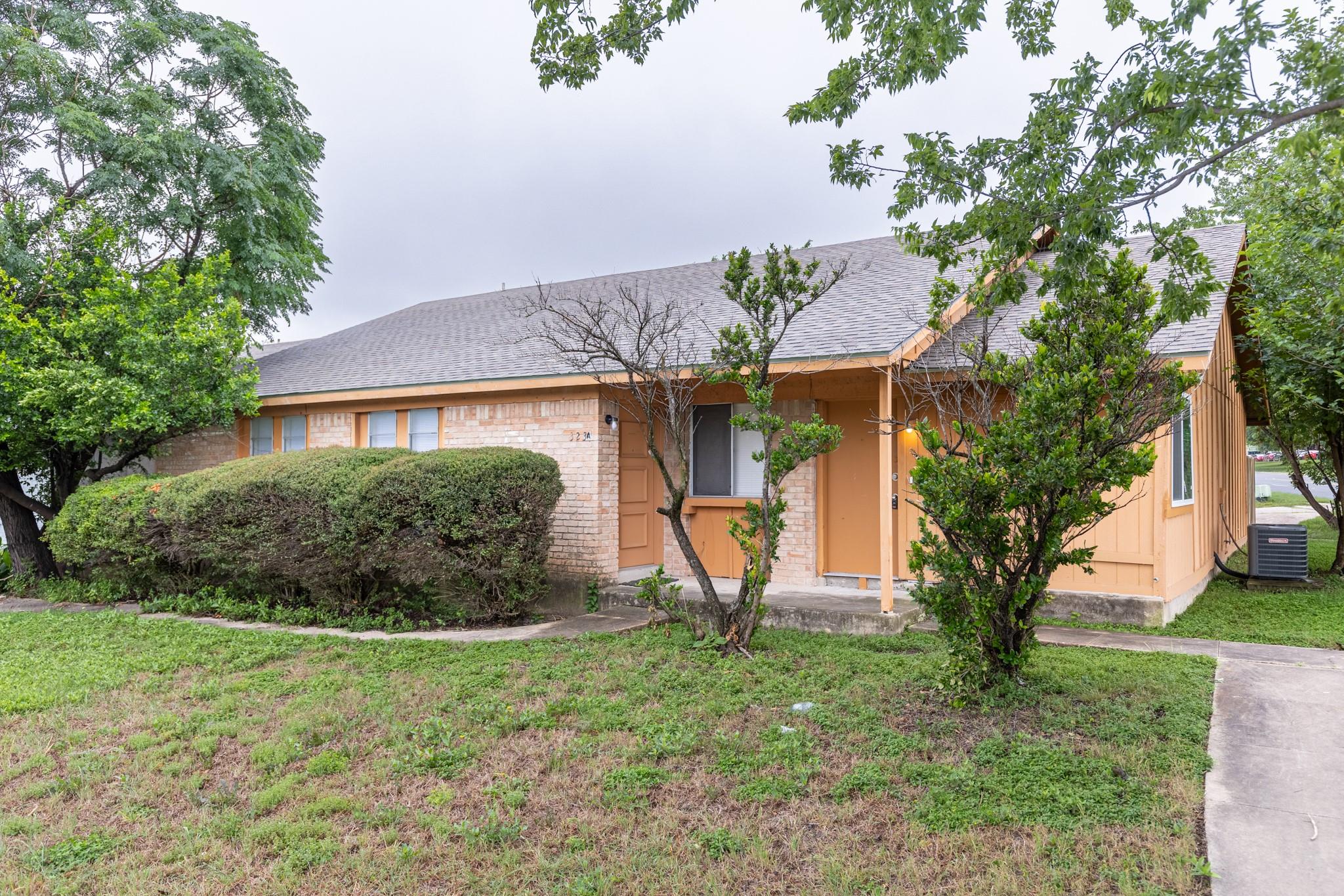 323 W William Cannon Dr #a Property Photo 2