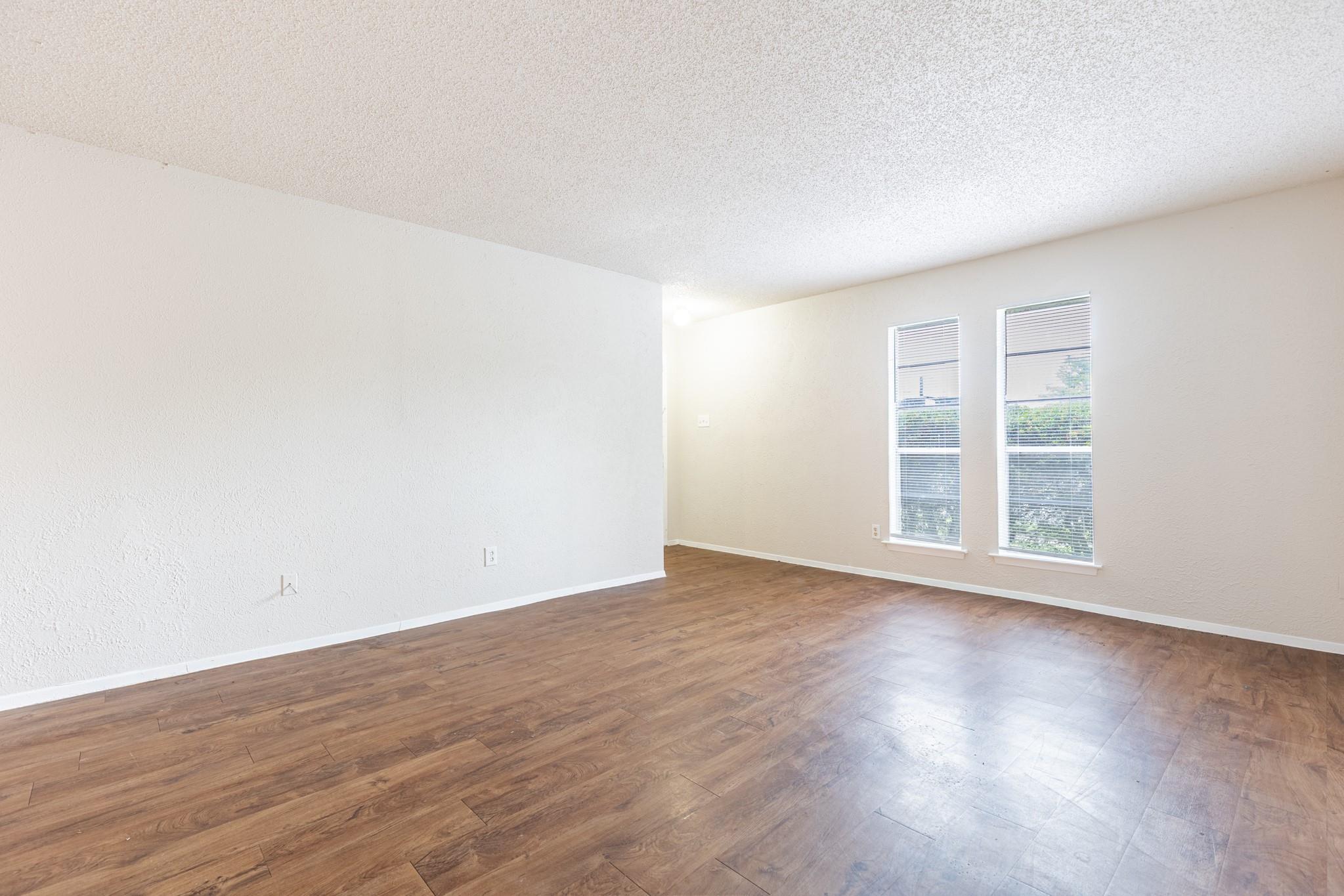 323 W William Cannon Dr #a Property Photo 7