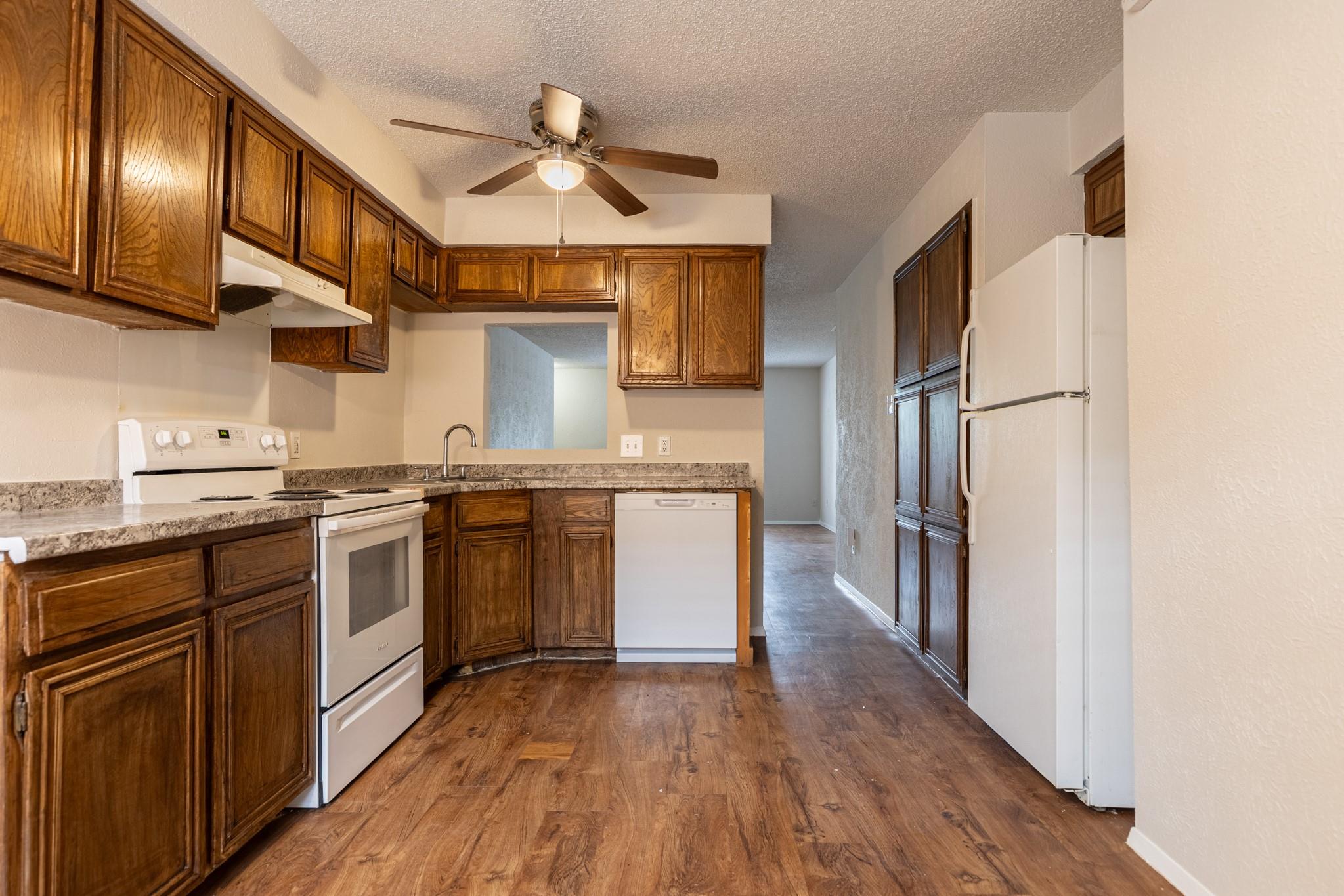 323 W William Cannon Dr #a Property Photo 11