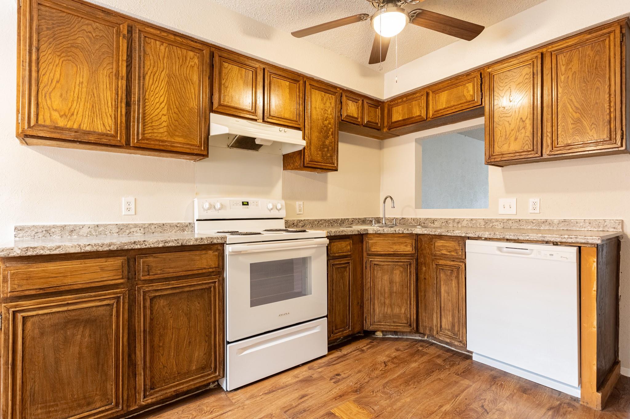 323 W William Cannon Dr #a Property Photo 12
