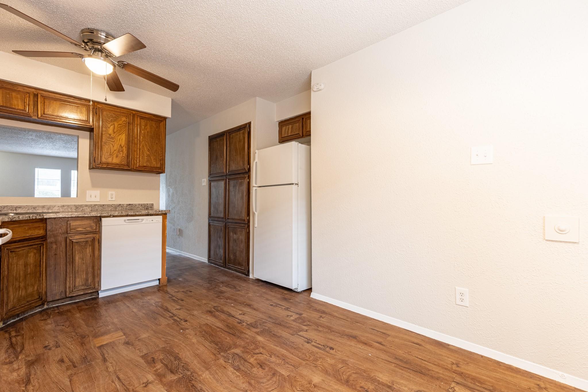 323 W William Cannon Dr #a Property Photo 13
