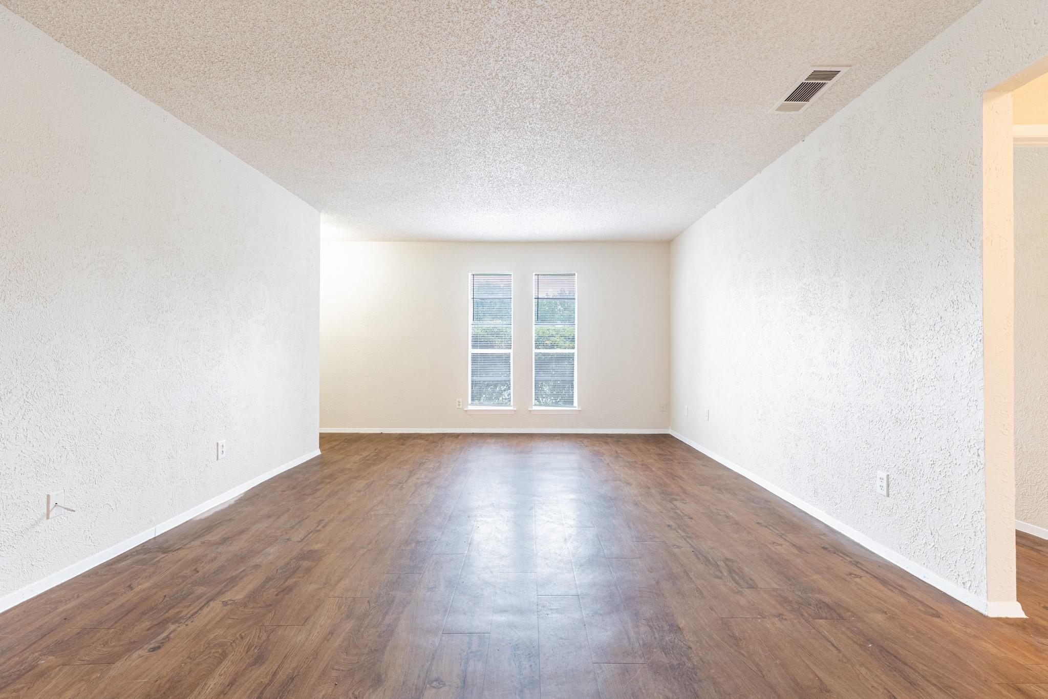 323 W William Cannon Dr #a Property Photo 15