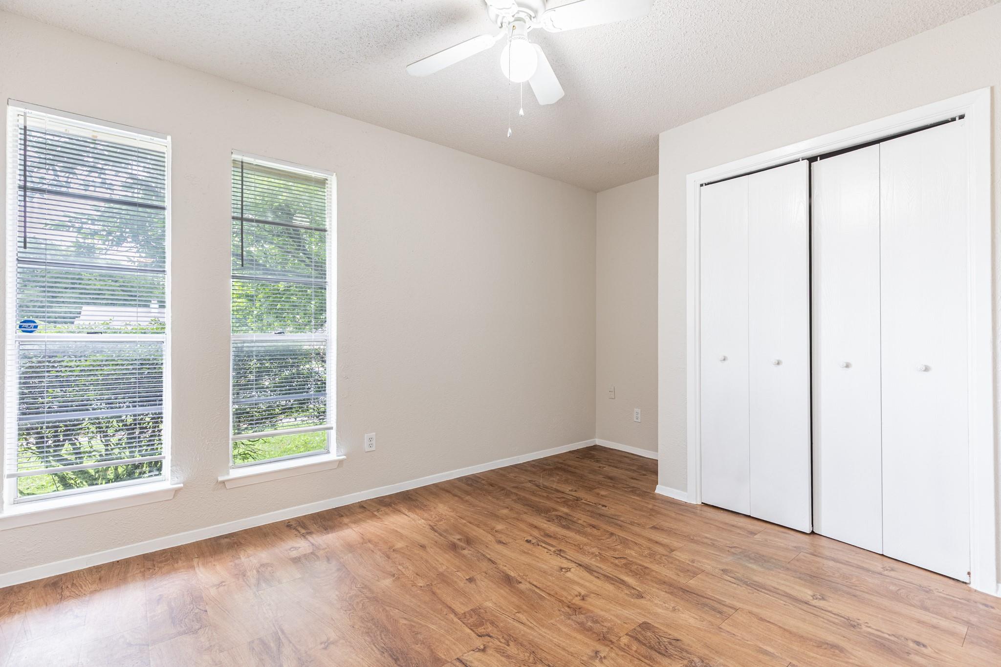 323 W William Cannon Dr #a Property Photo 16