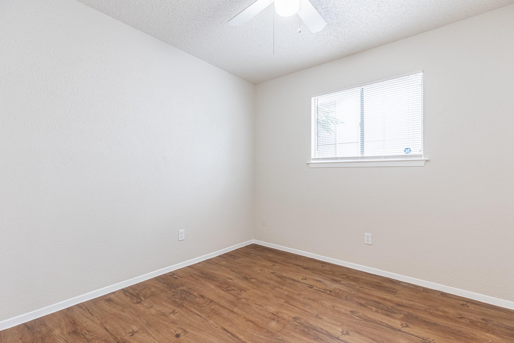 323 W William Cannon Dr #a Property Photo 18