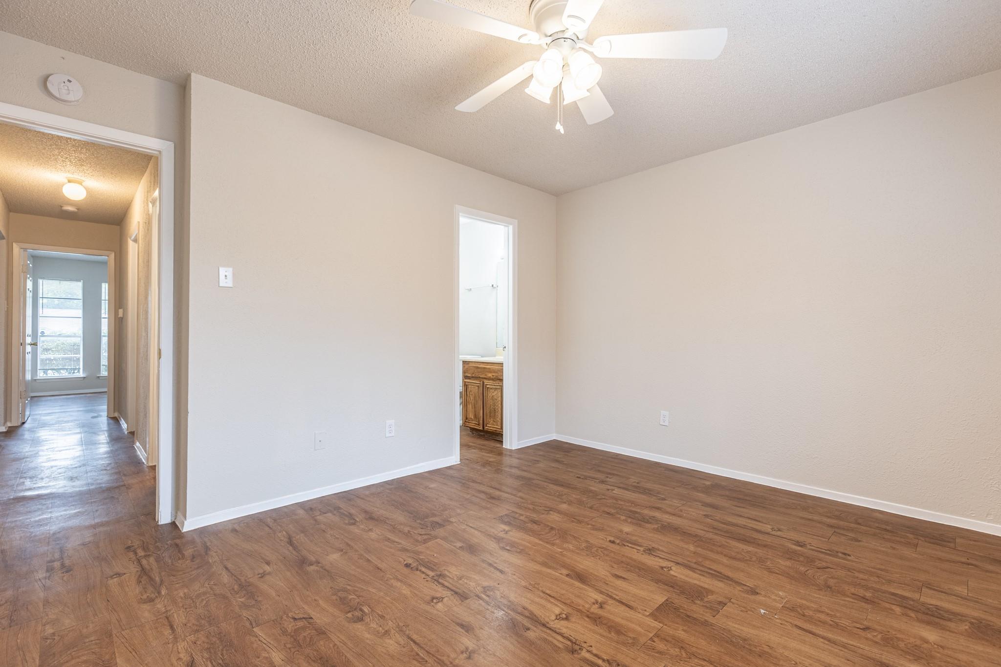 323 W William Cannon Dr #a Property Photo 23