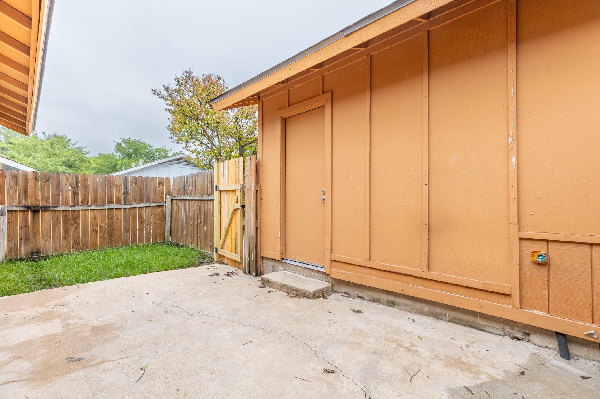 323 W William Cannon Dr #a Property Photo 28