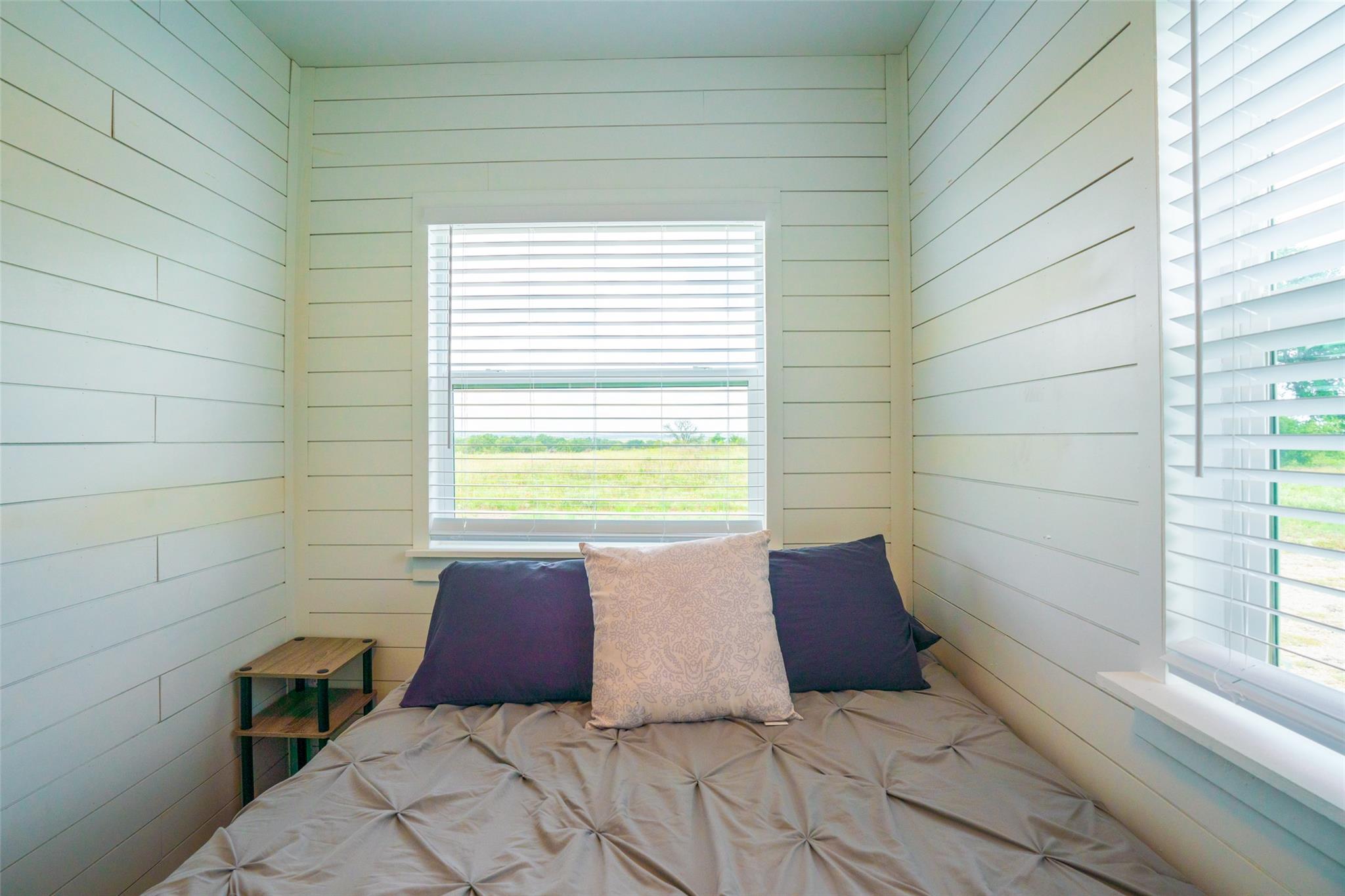 8502 E Us 290 Property Photo 15