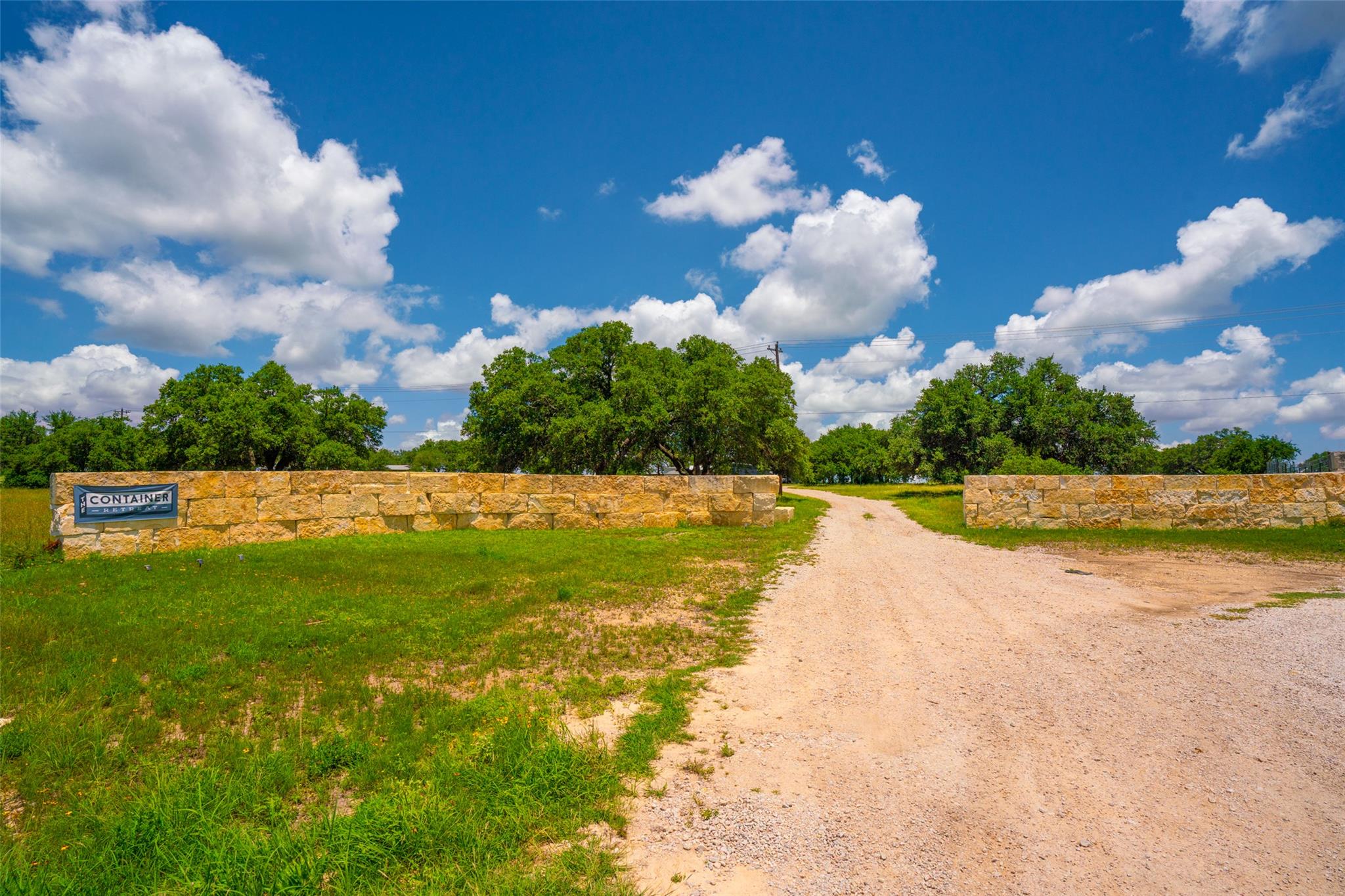 8502 E Us 290 Property Photo 26
