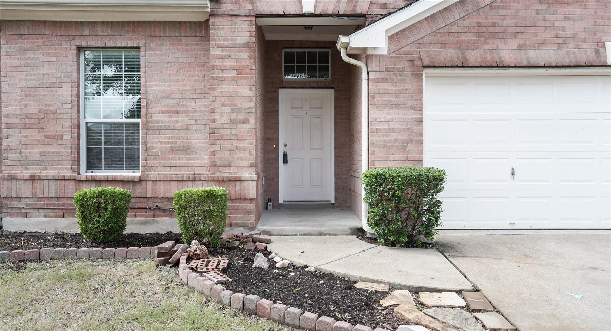 11716 Dunblane Way Property Photo 1