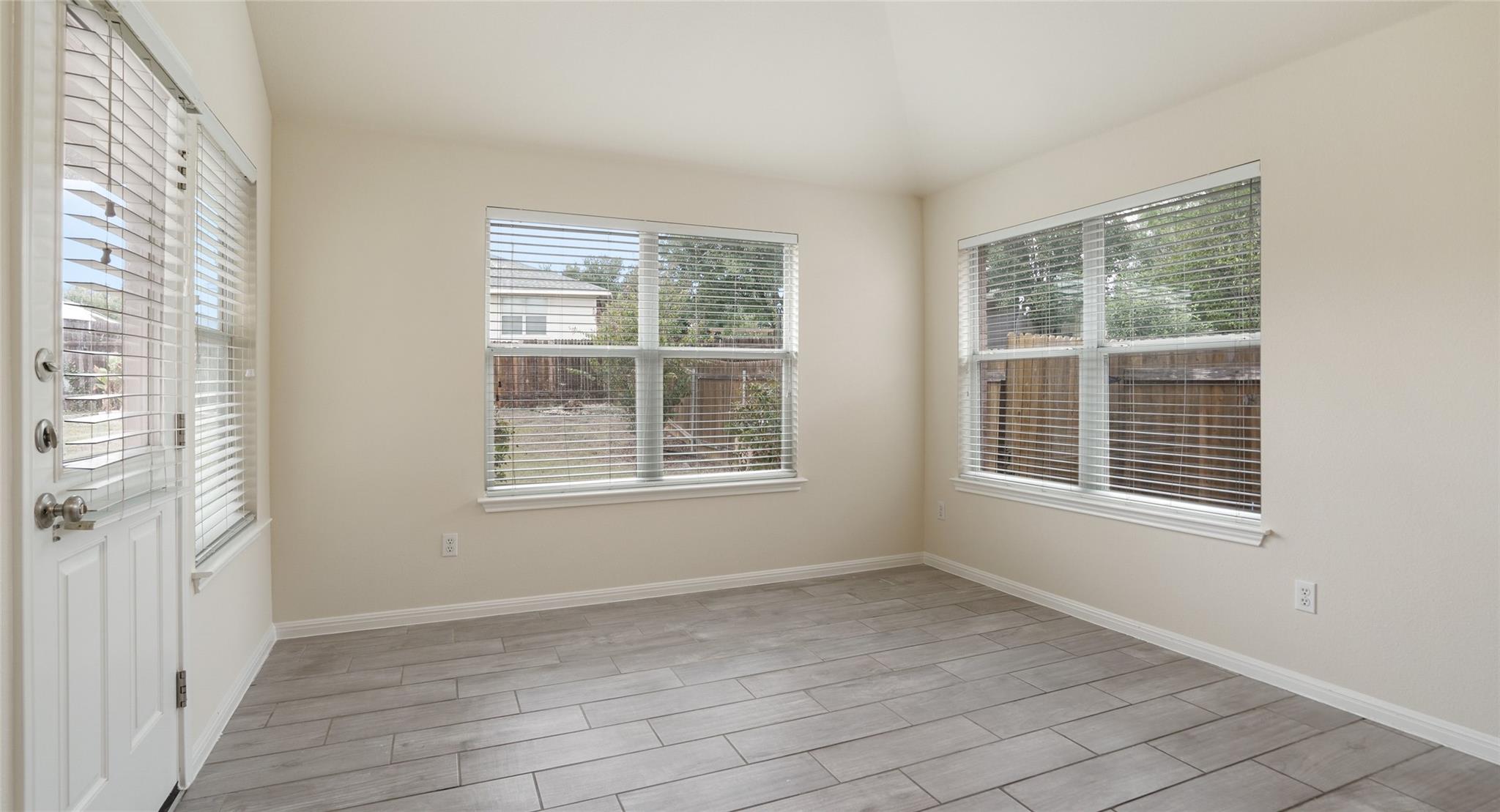 11716 Dunblane Way Property Photo 16
