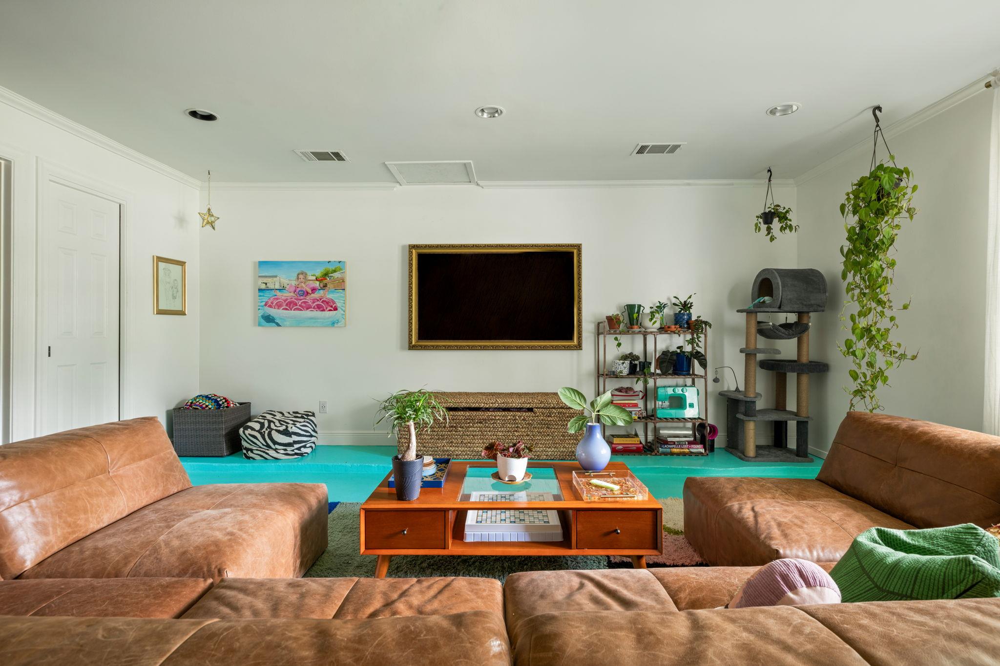 6604 Woodhue Dr Property Photo 15