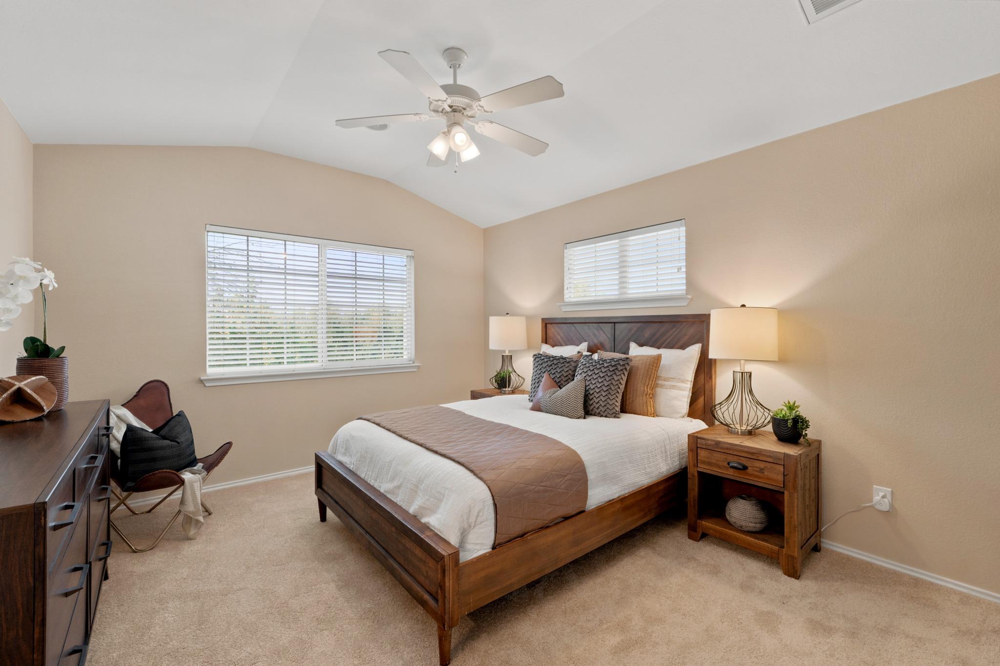 1900 Scofield Ridge Pkwy #202 Property Photo 2