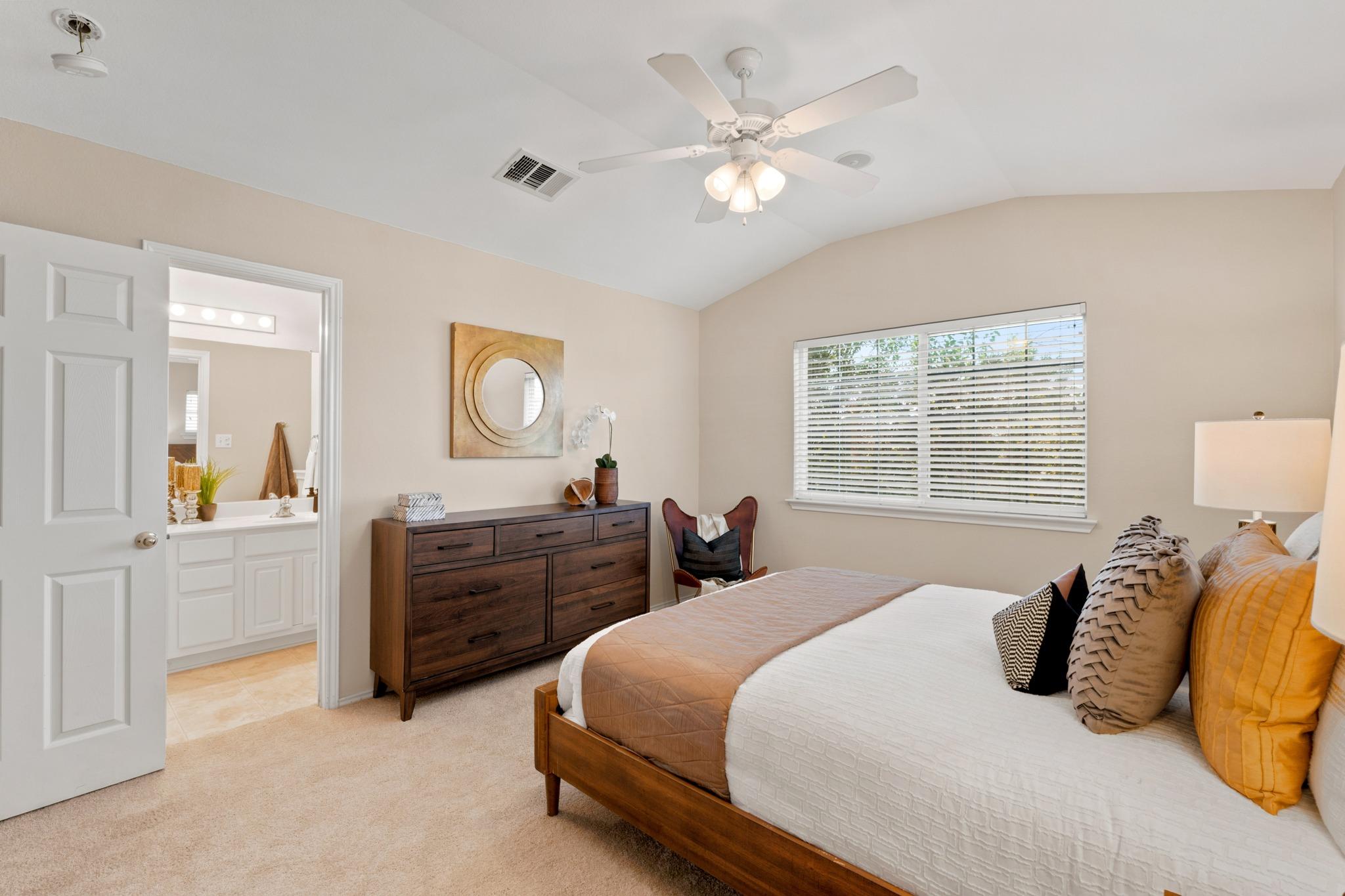 1900 Scofield Ridge Pkwy #202 Property Photo 15