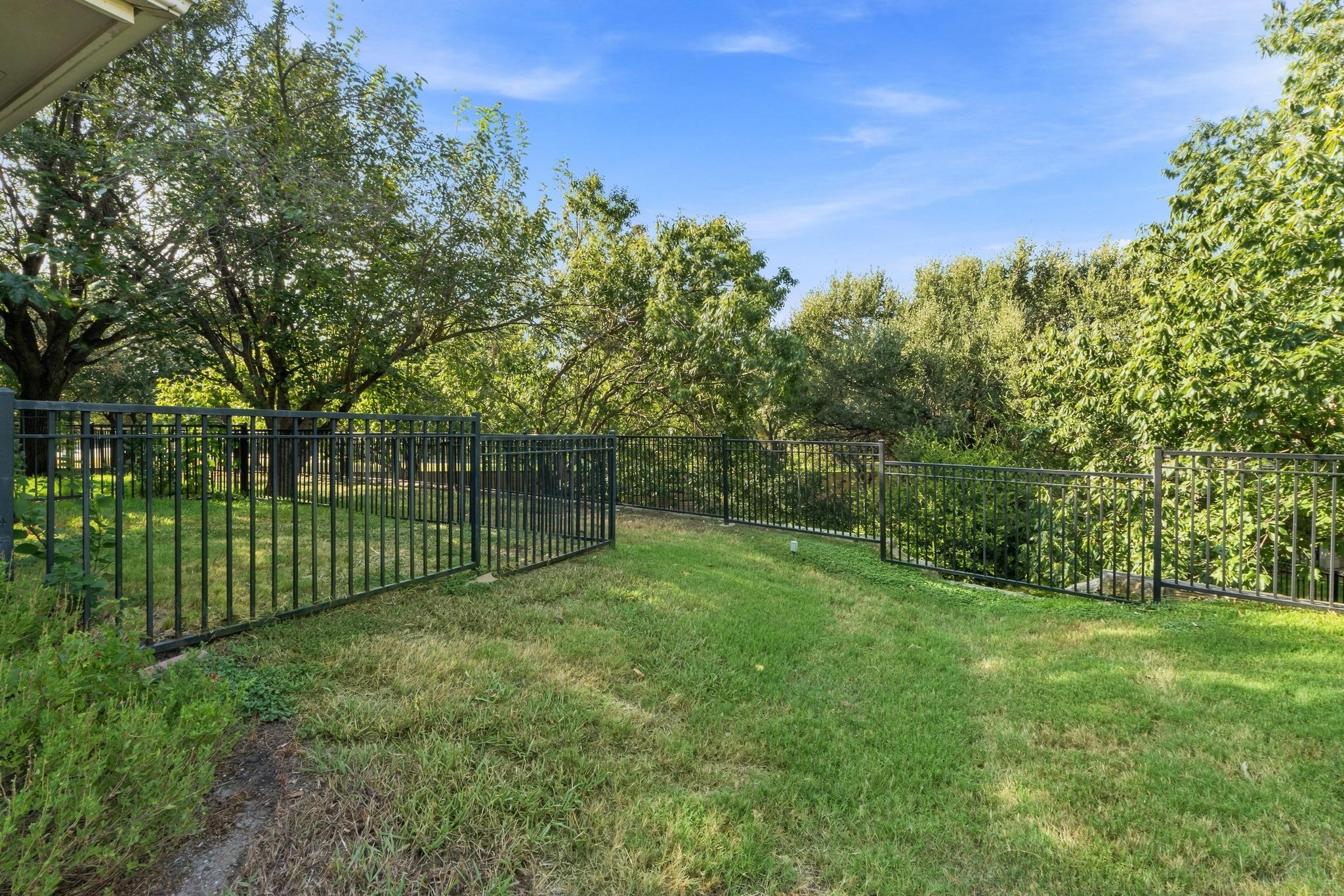 1900 Scofield Ridge Pkwy #202 Property Photo 27