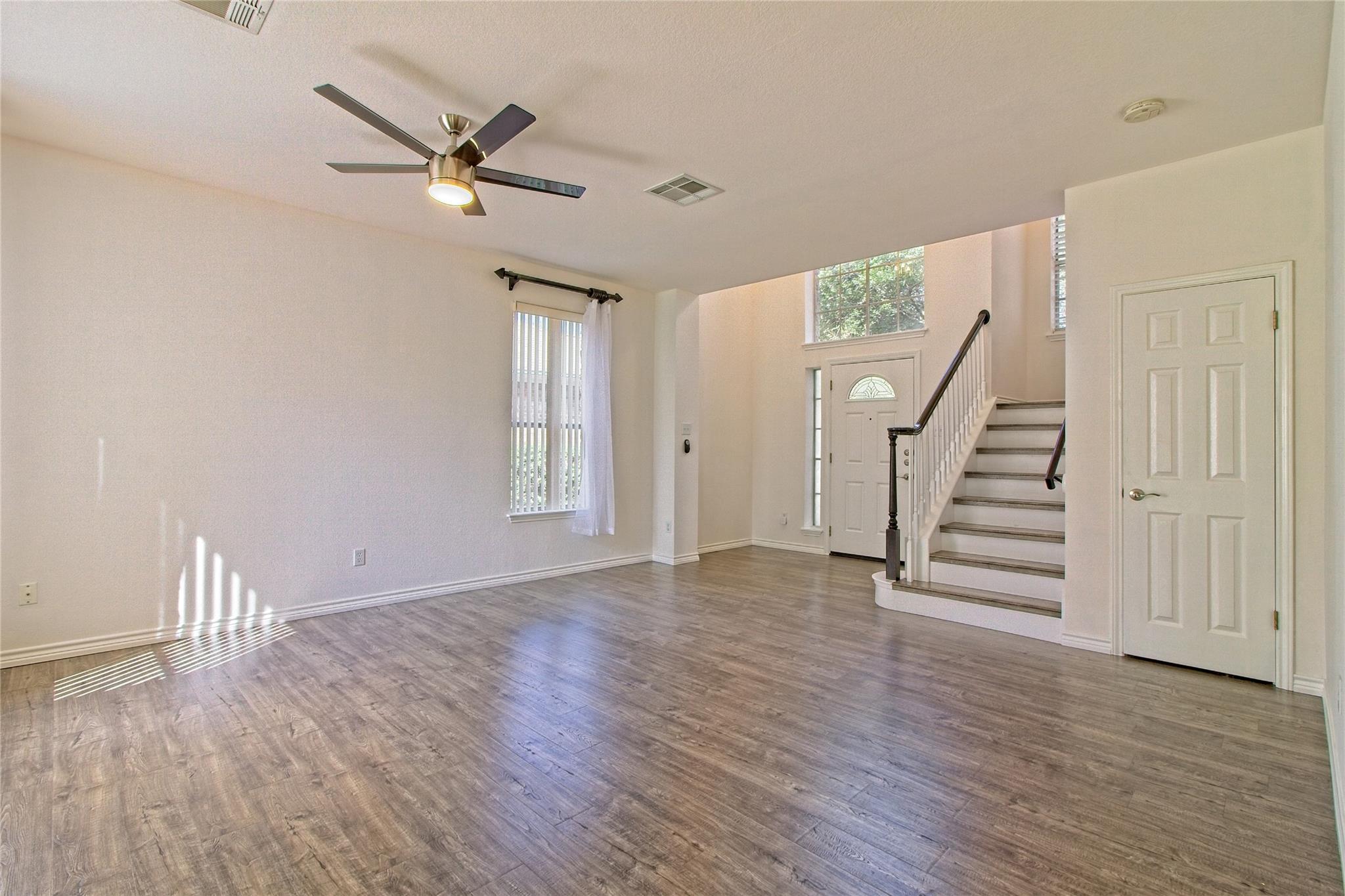 13421 Tossa Ln Property Photo 9
