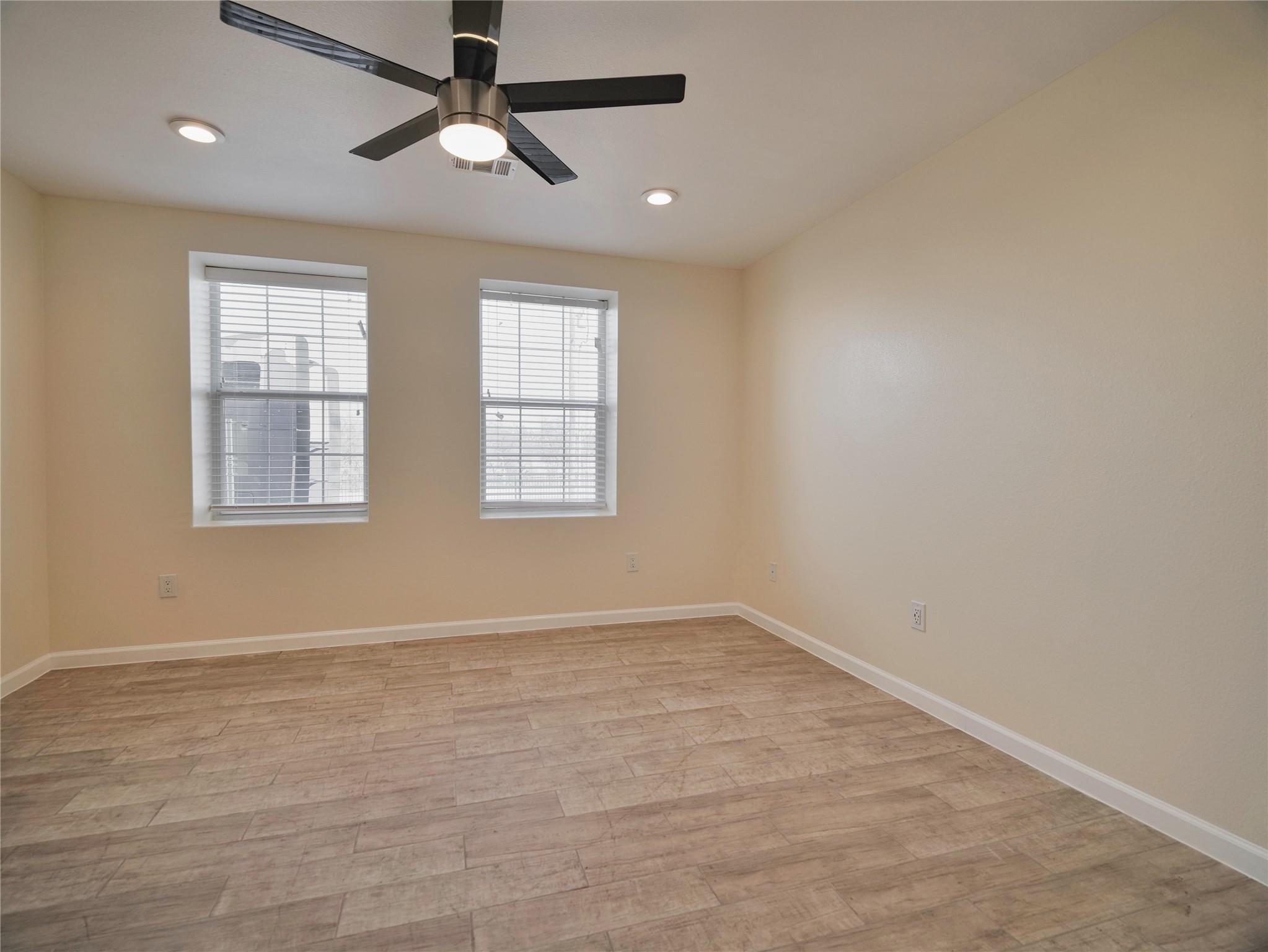 109 Alamirah Dr Property Photo 15