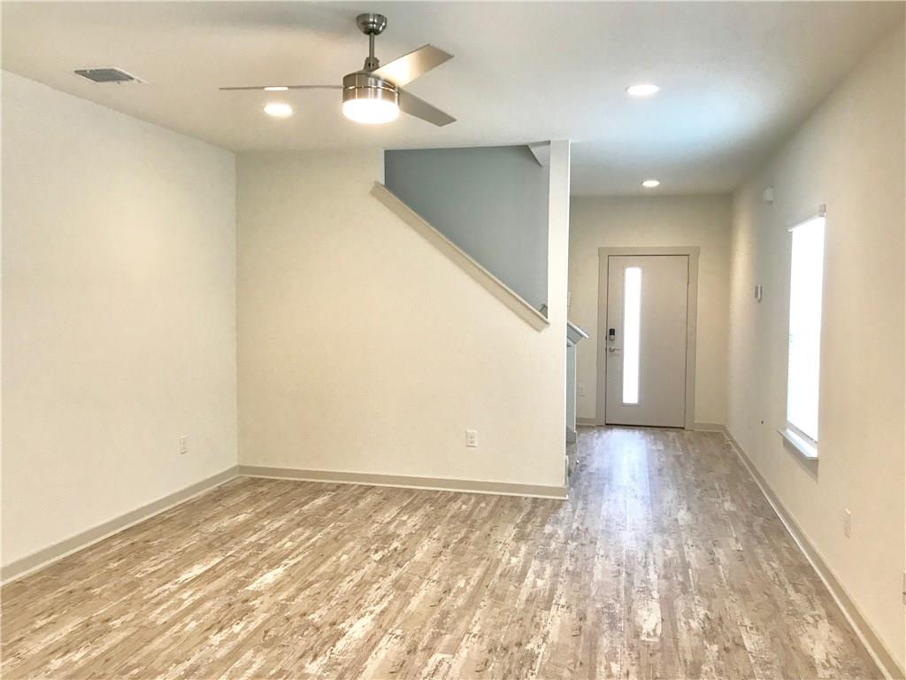 10408 Fulton Ave Property Photo 3