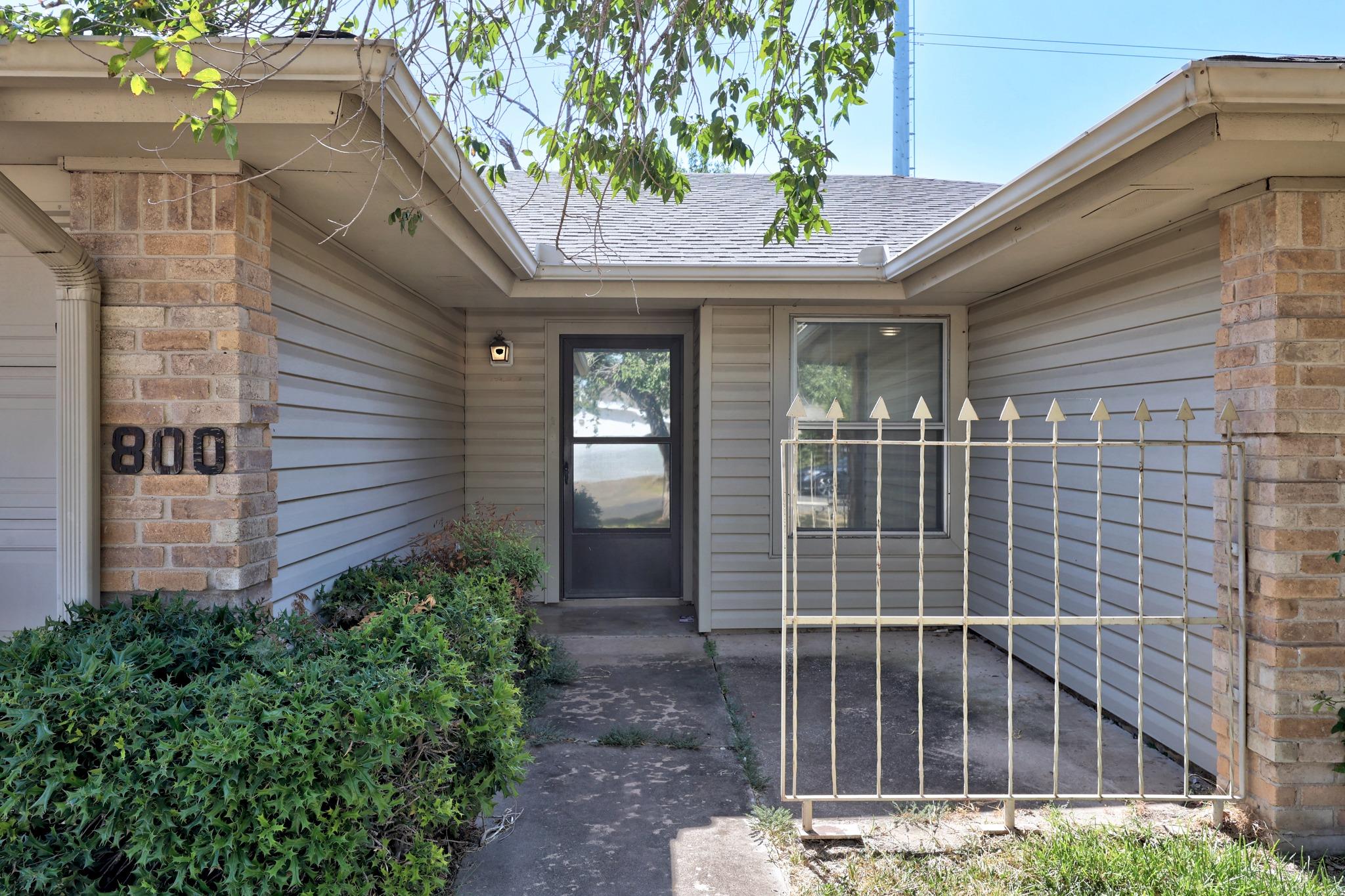 800 E Central Dr Property Photo 4