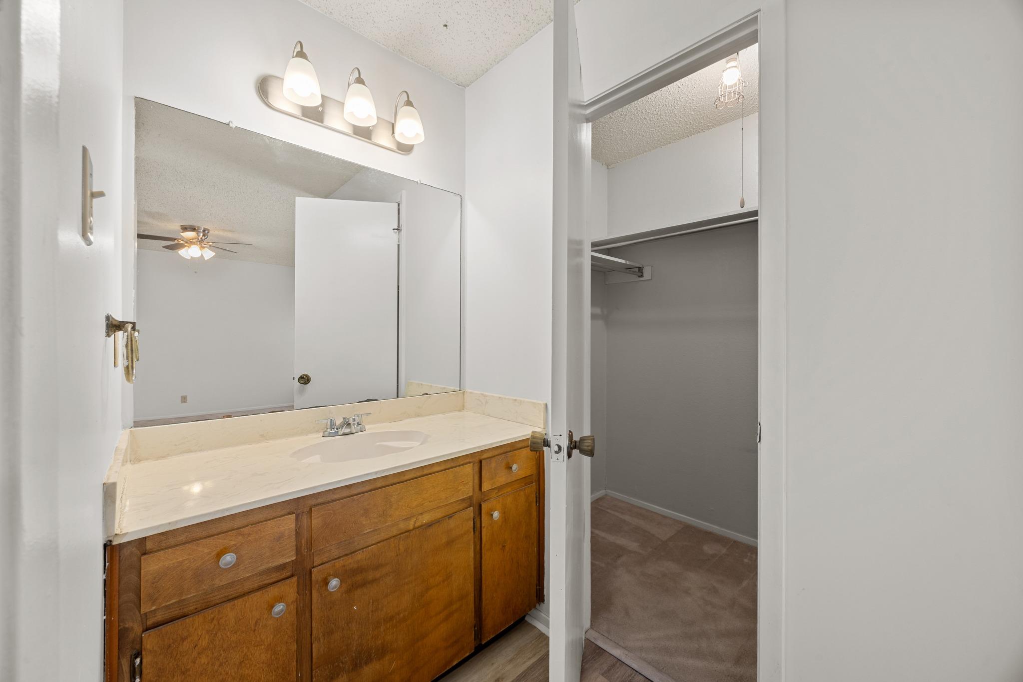 800 E Central Dr Property Photo 17