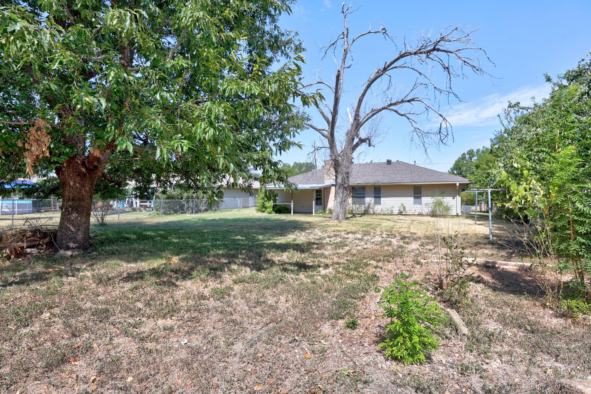 800 E Central Dr Property Photo 28