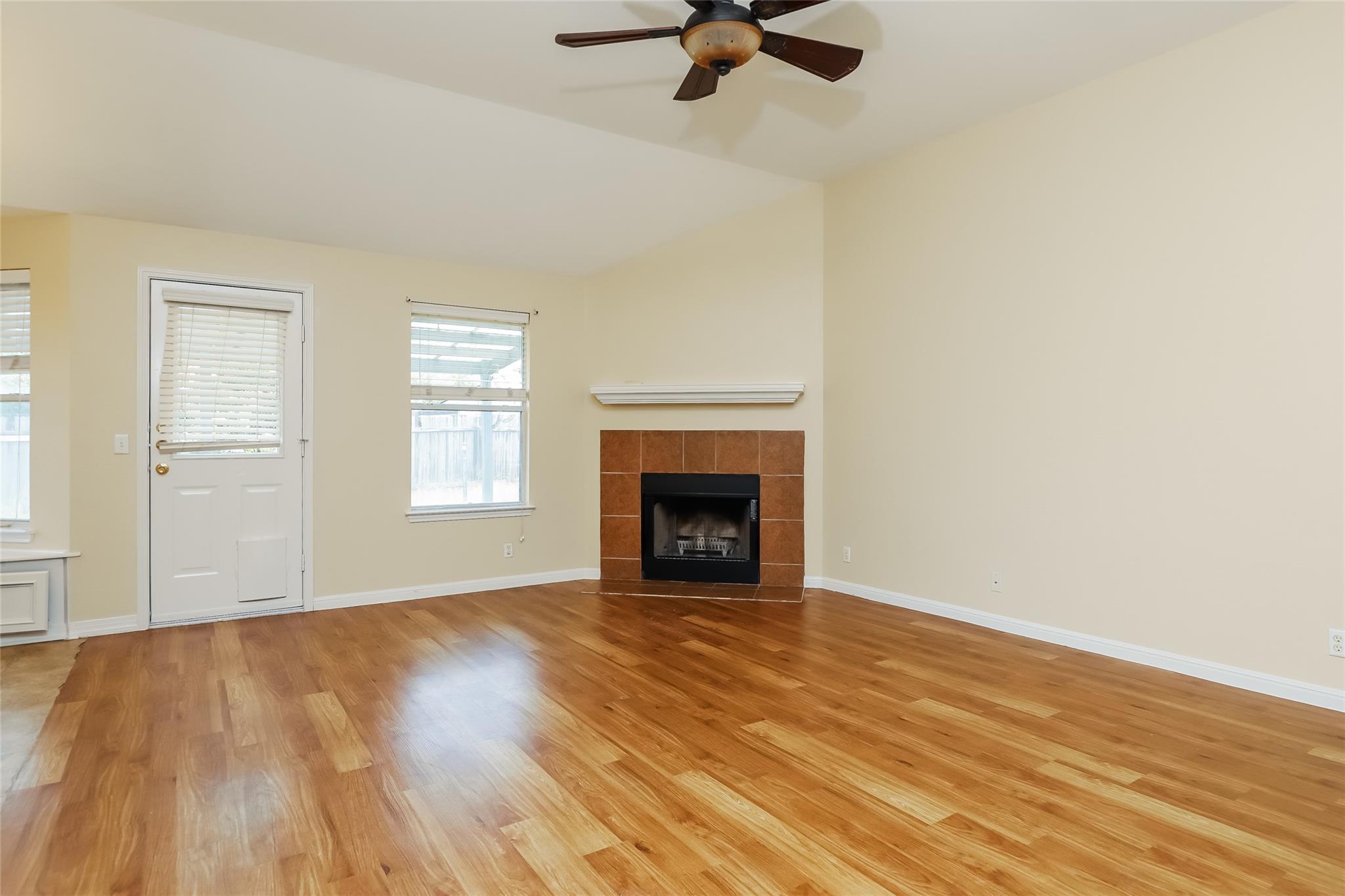 1561 Kenneys Way Property Photo 6