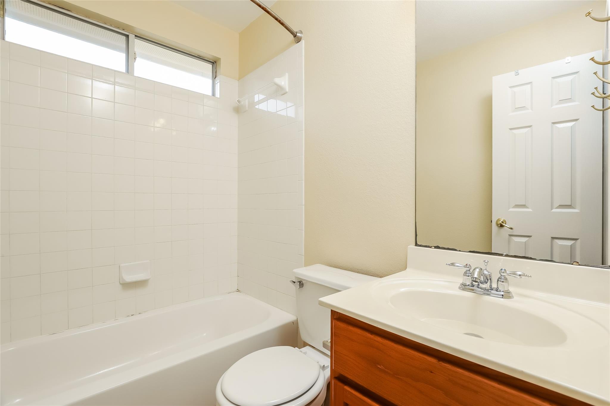 1561 Kenneys Way Property Photo 23