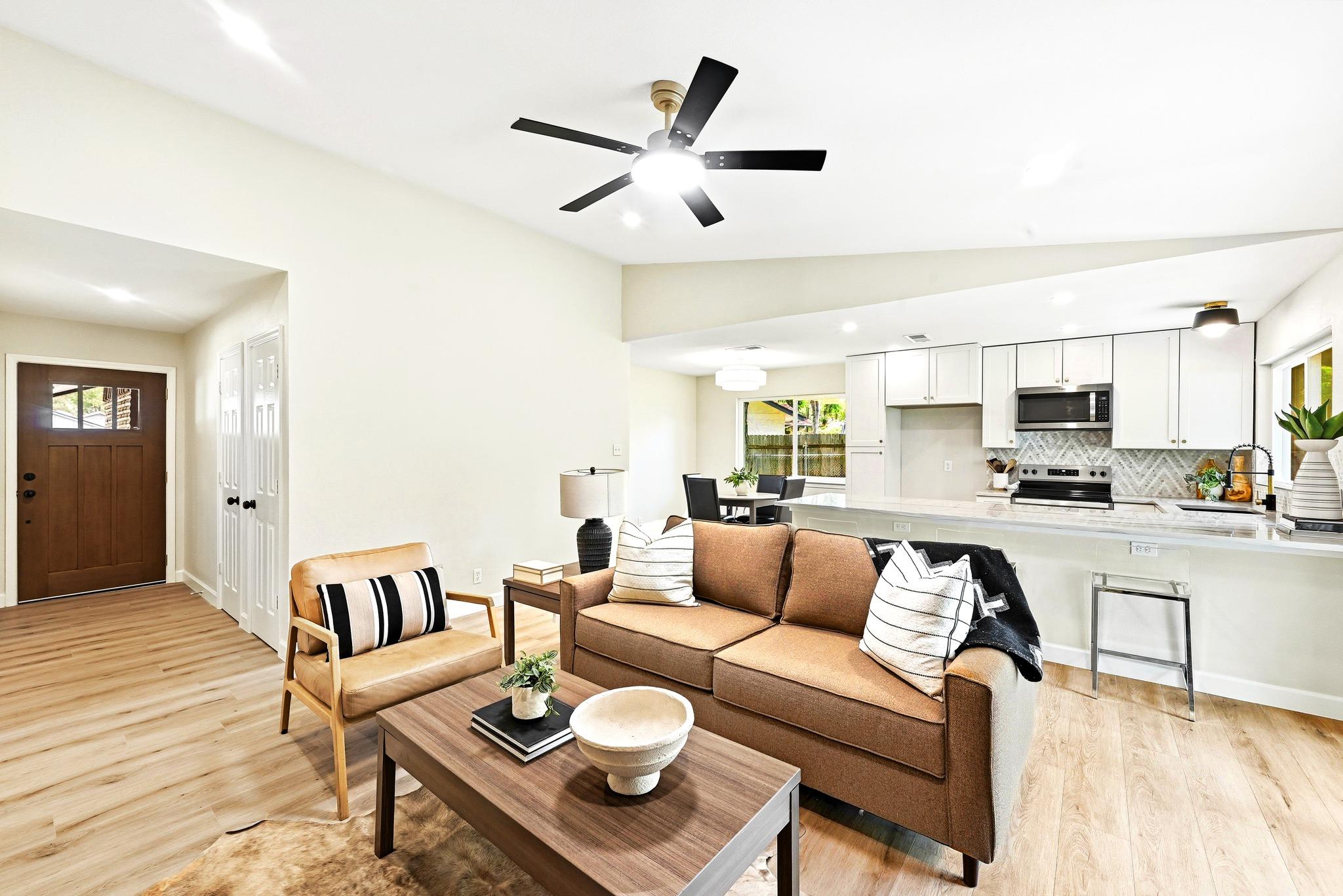 12210 Waxwing Cir Property Photo 5
