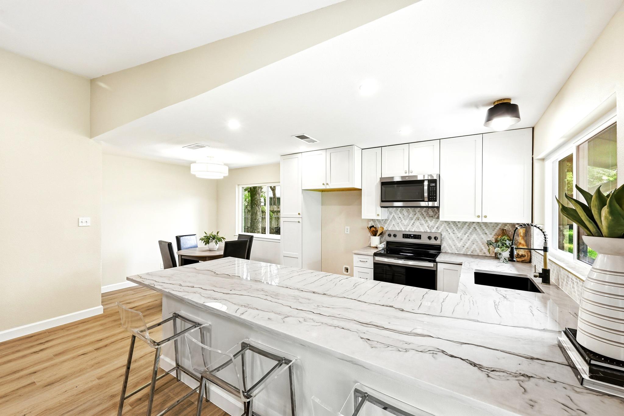 12210 Waxwing Cir Property Photo 10
