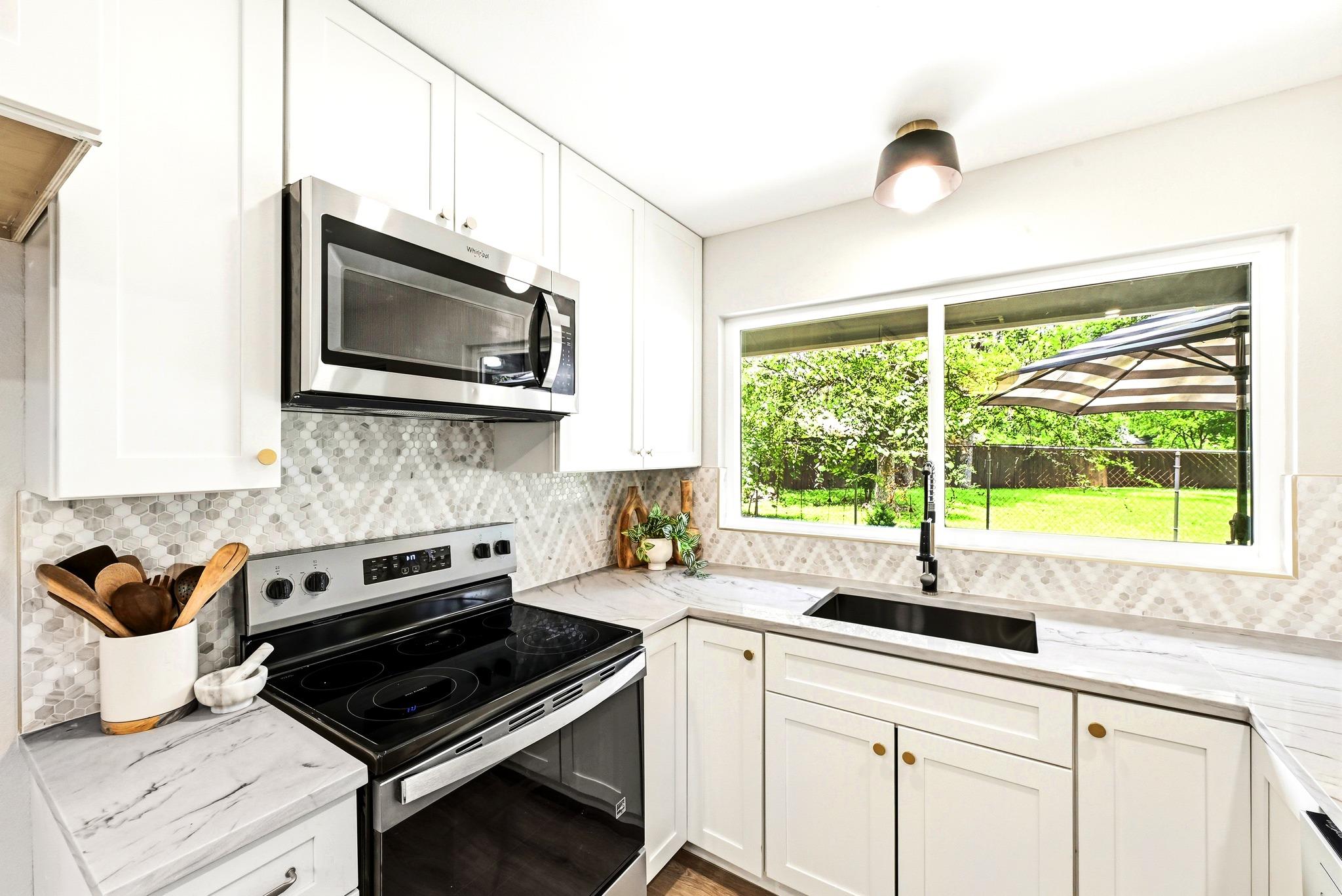 12210 Waxwing Cir Property Photo 14