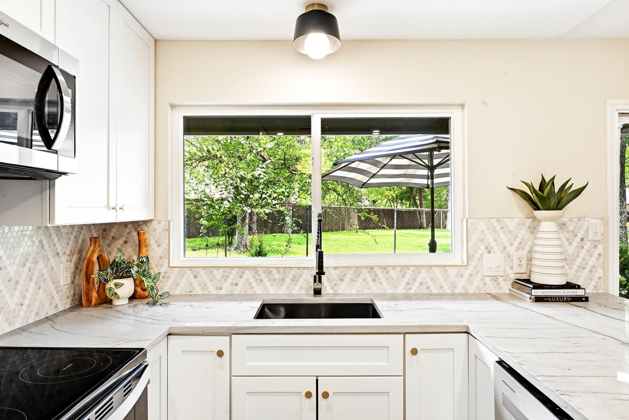 12210 Waxwing Cir Property Photo 15