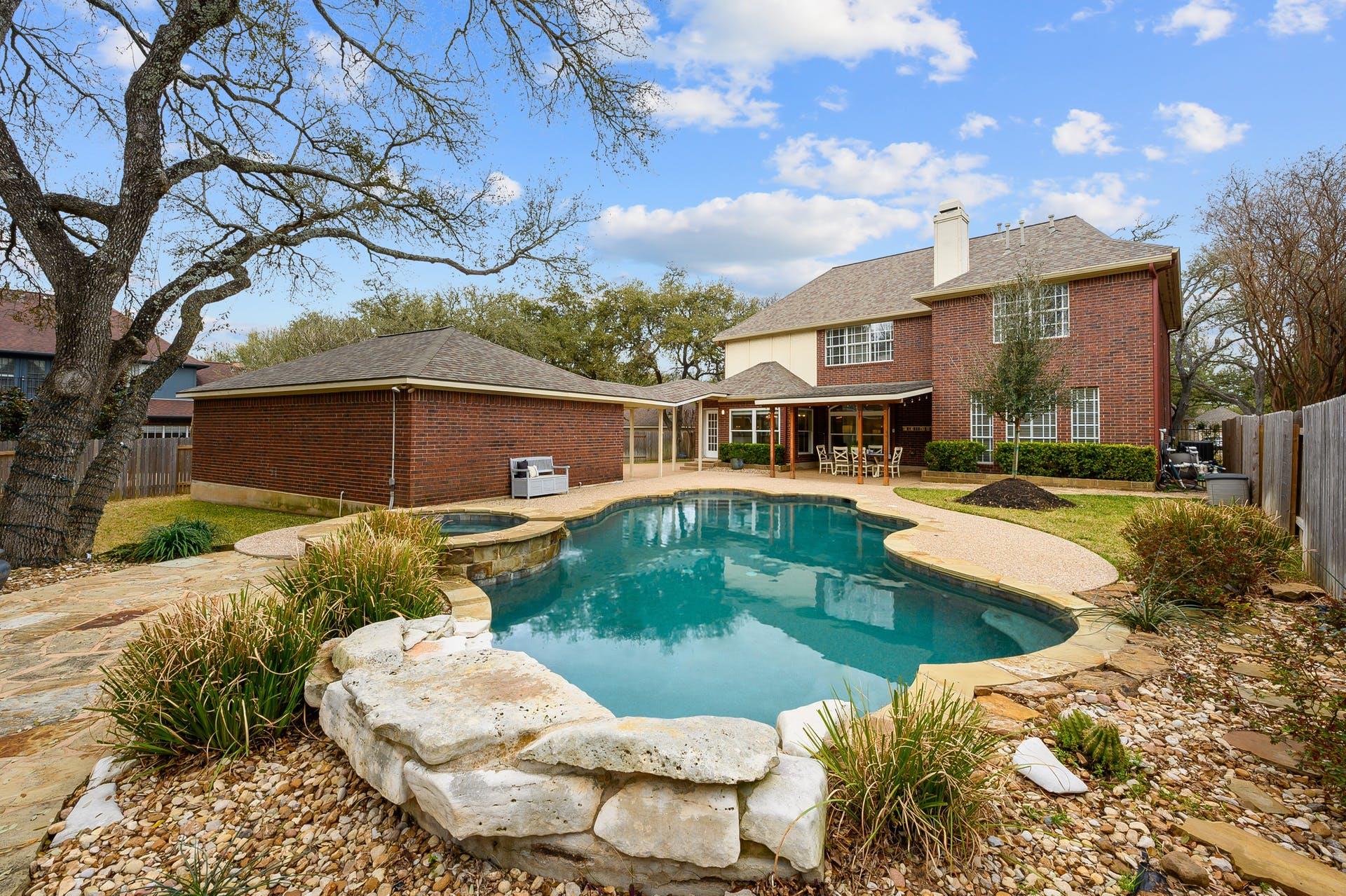 5823 Van Winkle Ln Property Photo