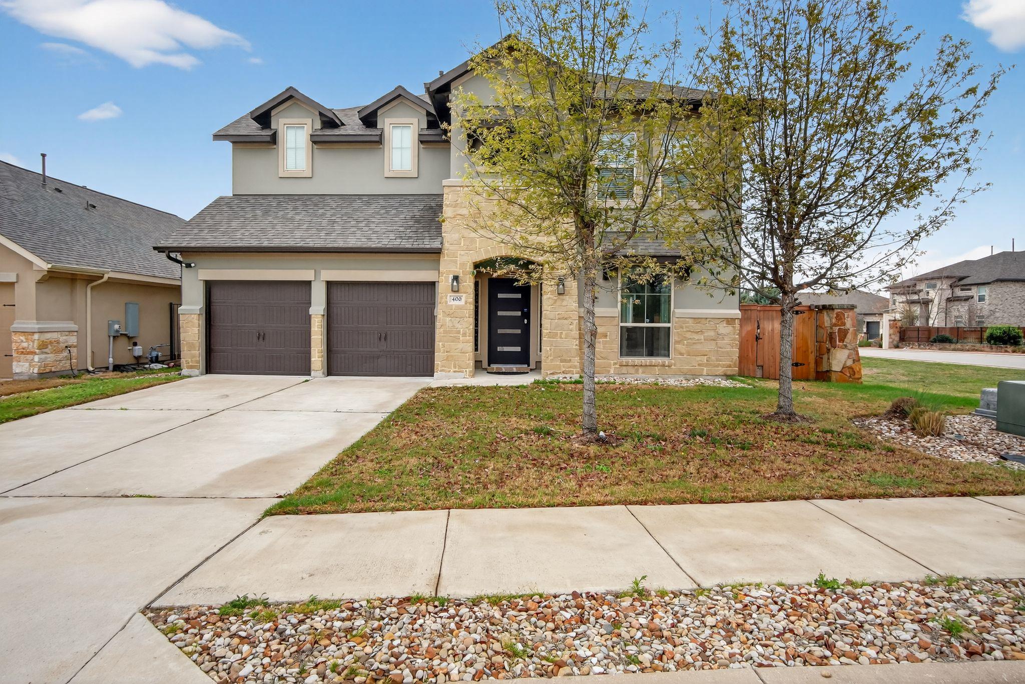 400 Cortona Ln Property Photo 1