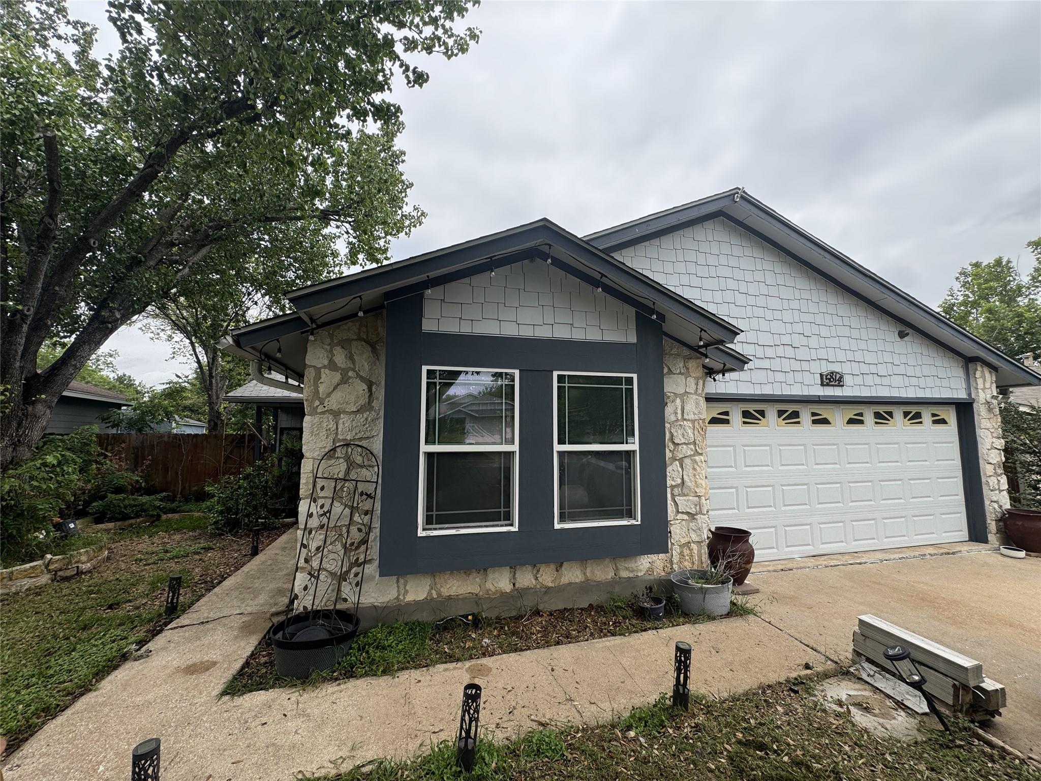 5814 Shreveport Dr Property Photo 1